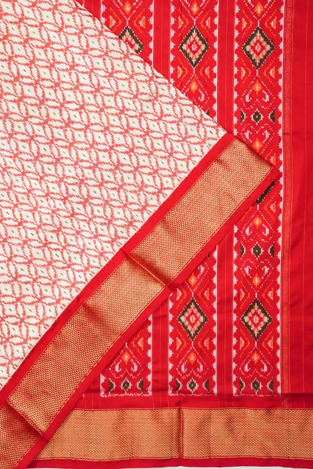 Pochampally Silk Ikat Brocade Cream Saree