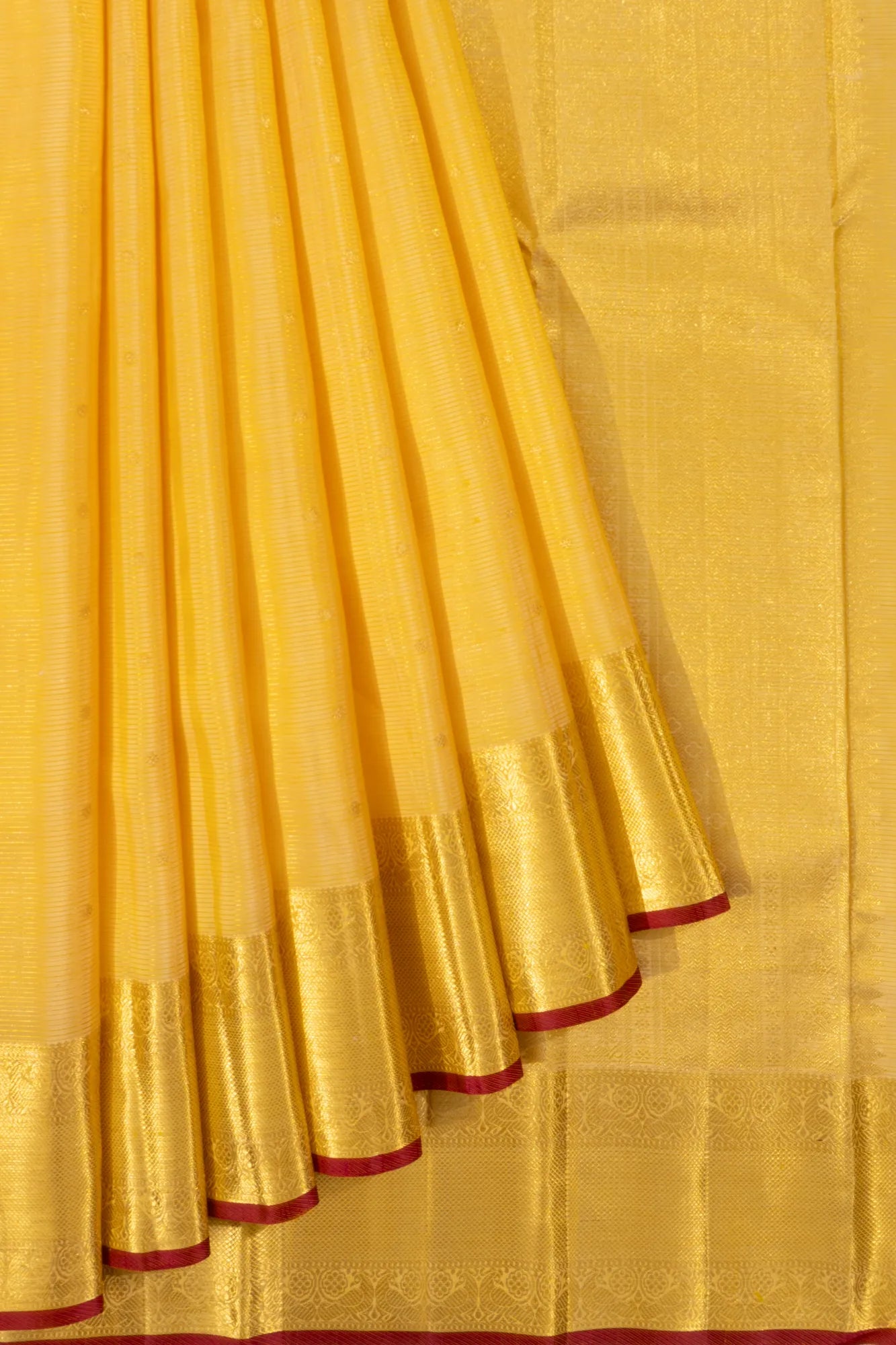 Kanchipuram Silk Oosi Lines And Butta Yellow Saree