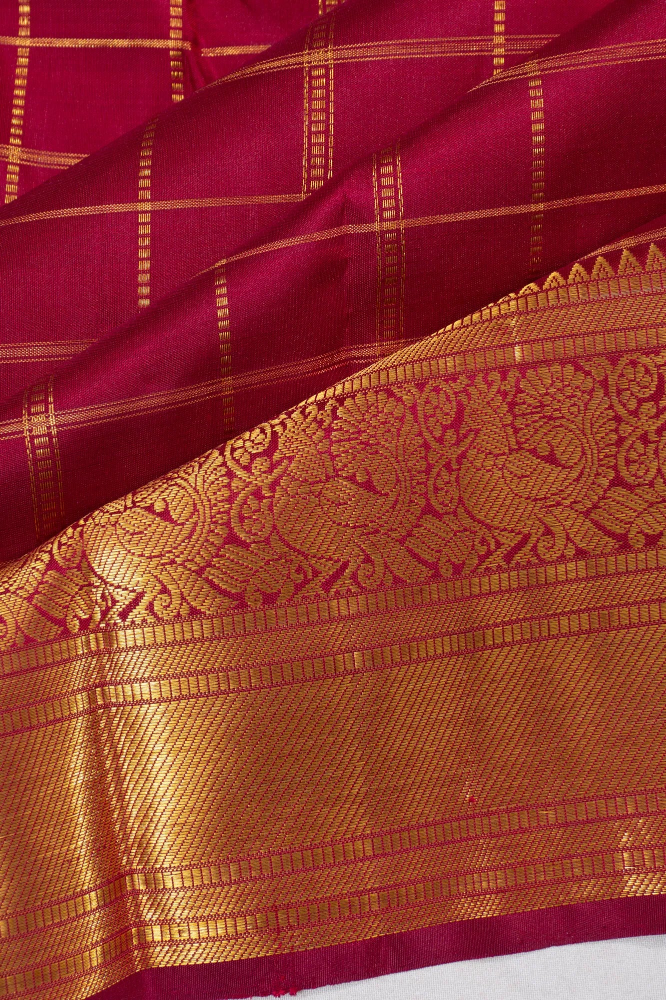Kanchipuram Silk Checks And Butta Dark Pink Saree