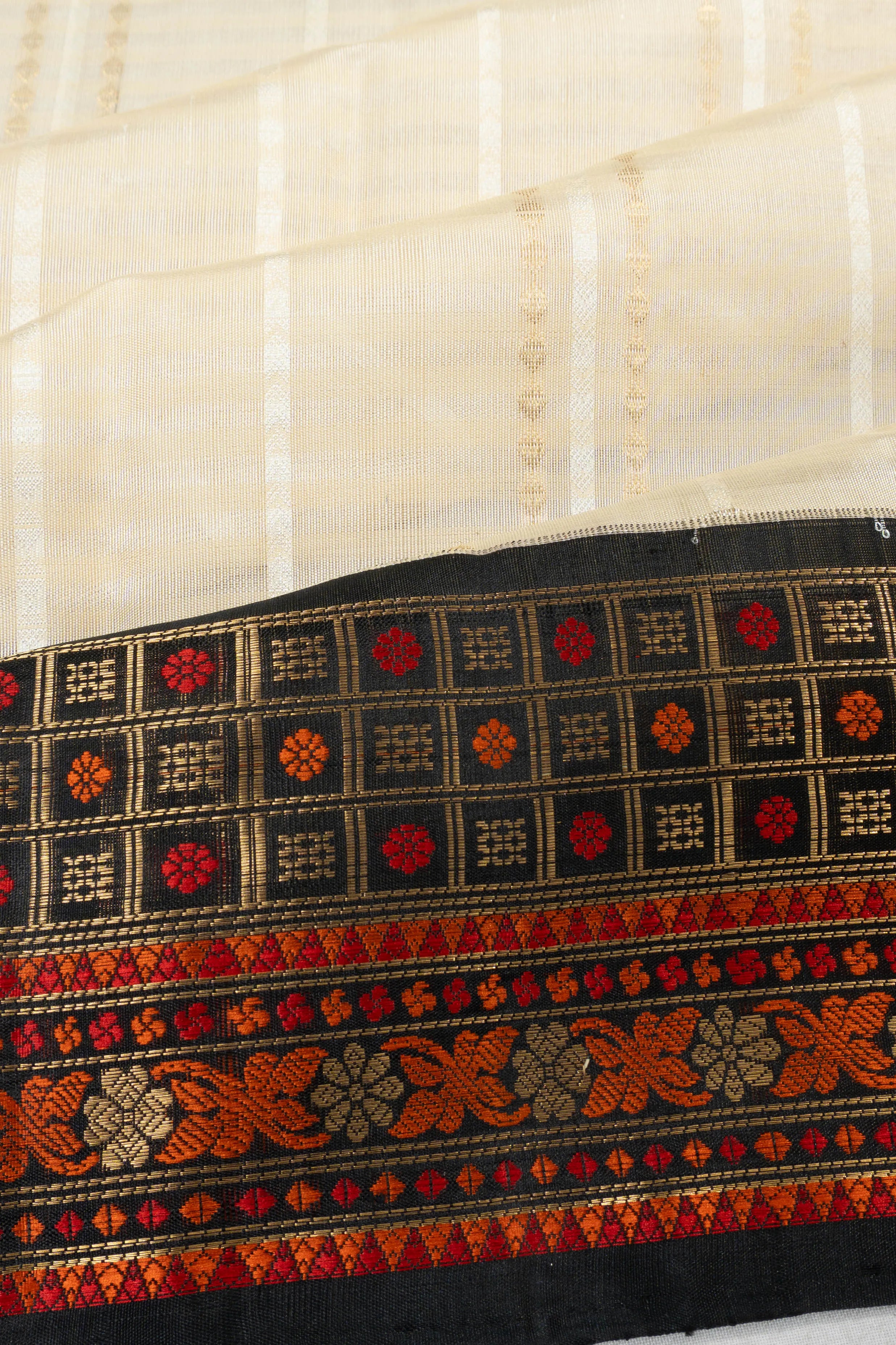 Coimbatore Soft Silk Vertical Lines White Saree