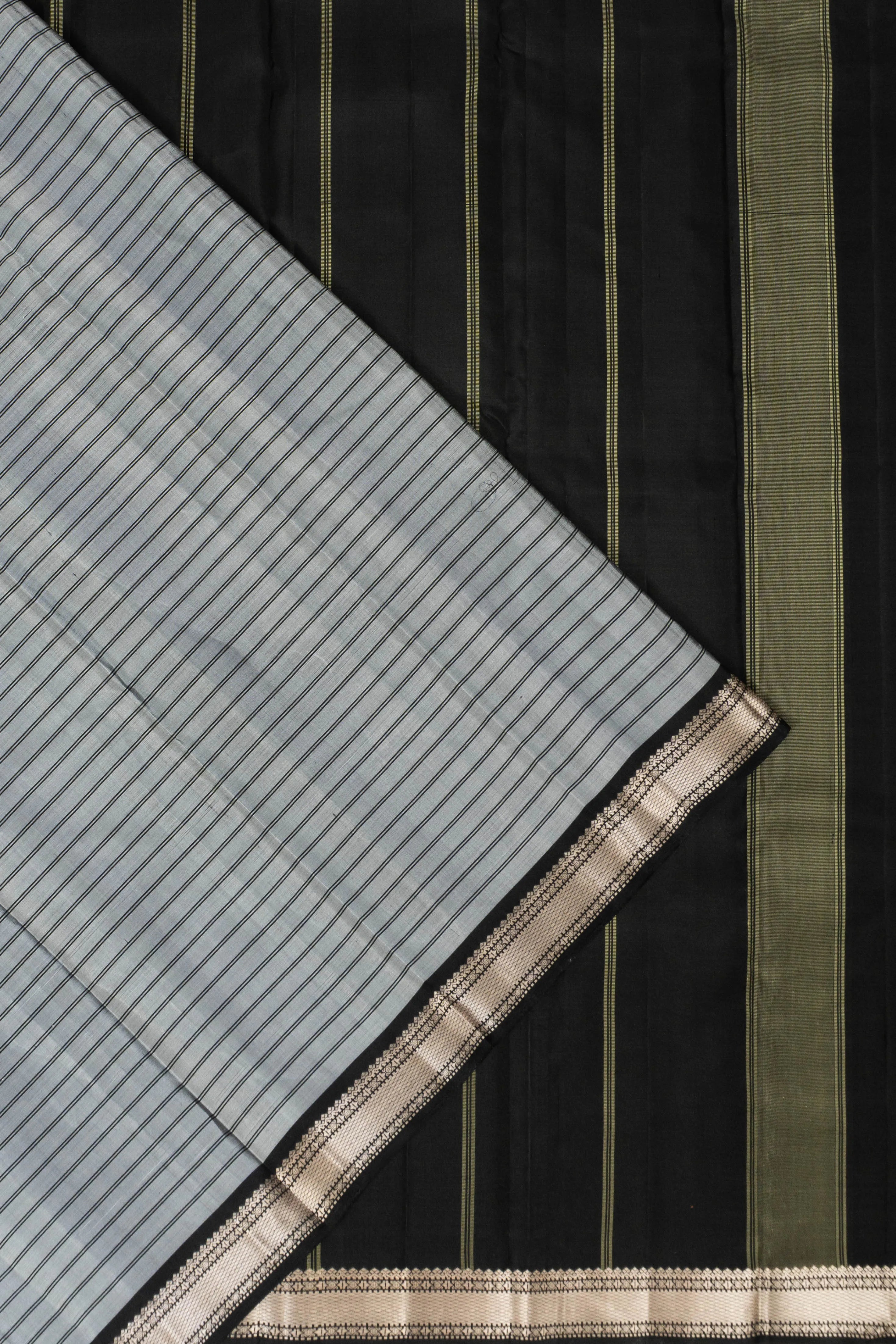 Taranga Kanchi Silk Horizontal Lines Grey Saree