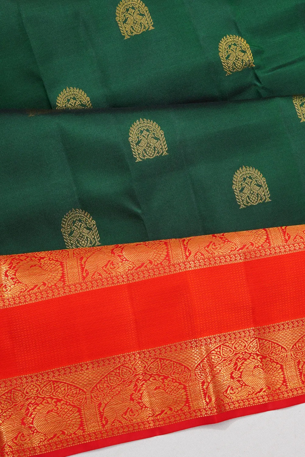 Taranga Kanchi Silk Butta Bottle Green Saree With Rettai Pettu Border