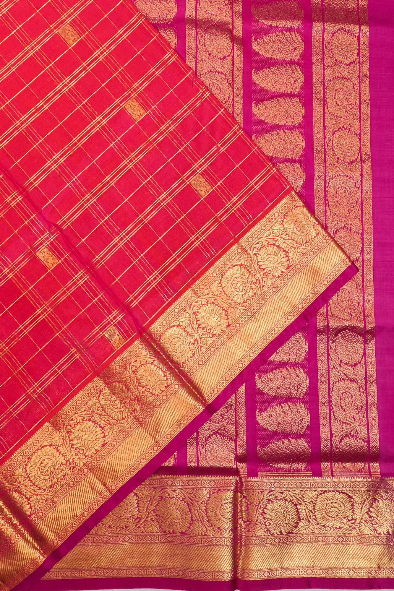 Venkatagiri Silk Checks And Butta Pink Saree