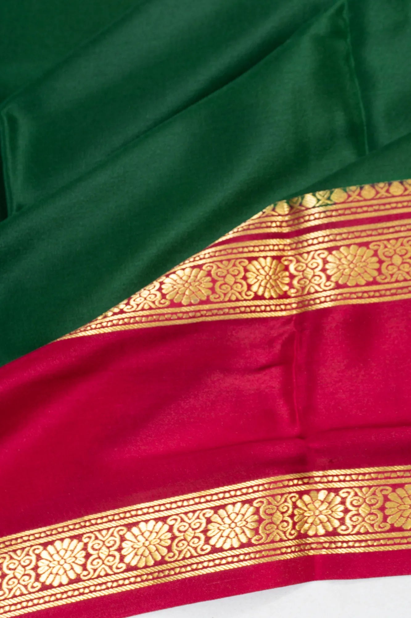 Mysore Silk Plain Bottle Green Saree