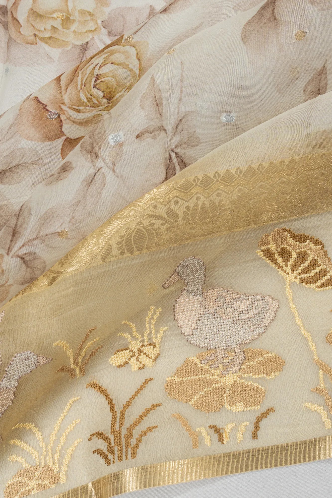 Organza Printed White Saree With Embroidery Border