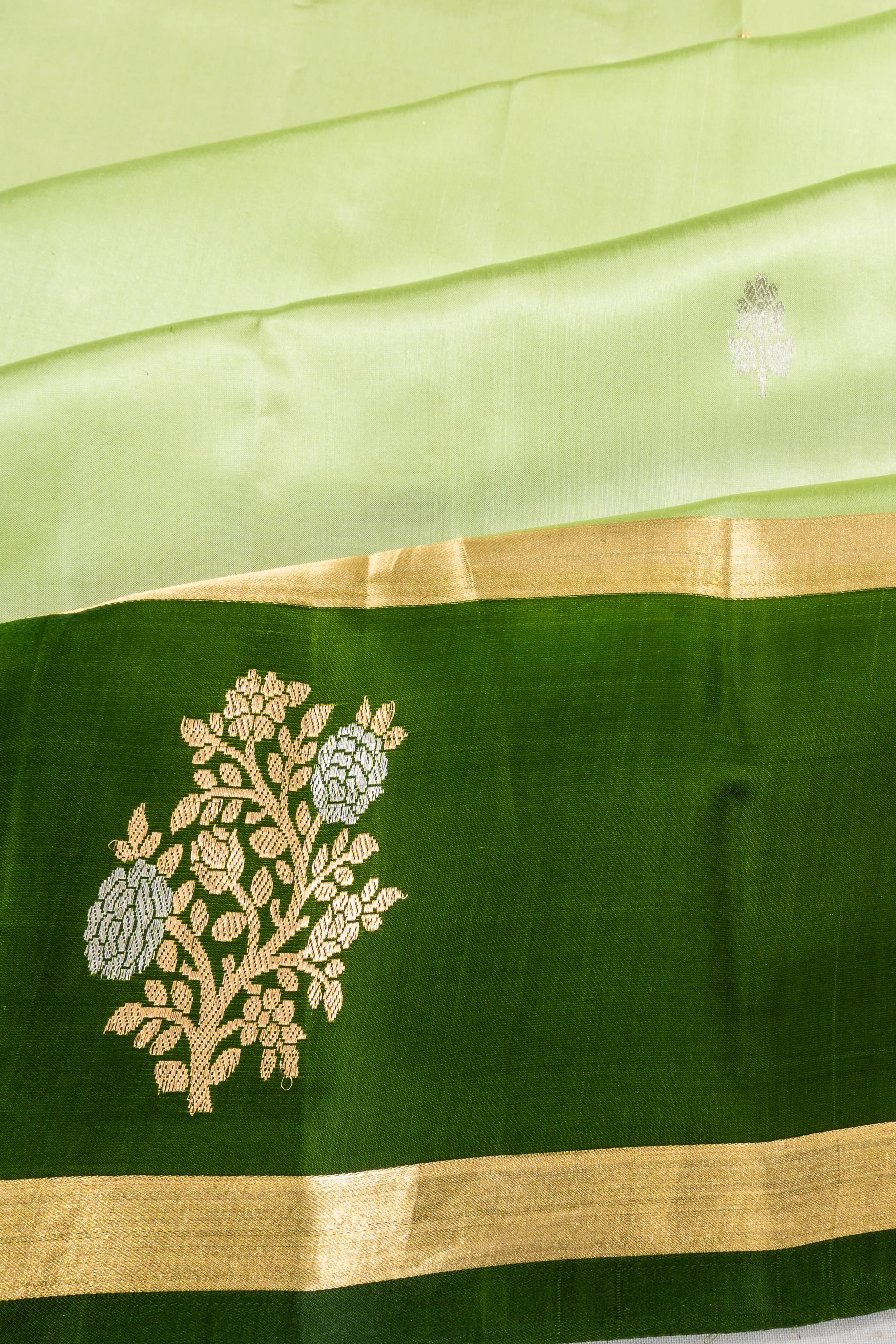 Banarasi Poona Silk Butta Pista Green Saree