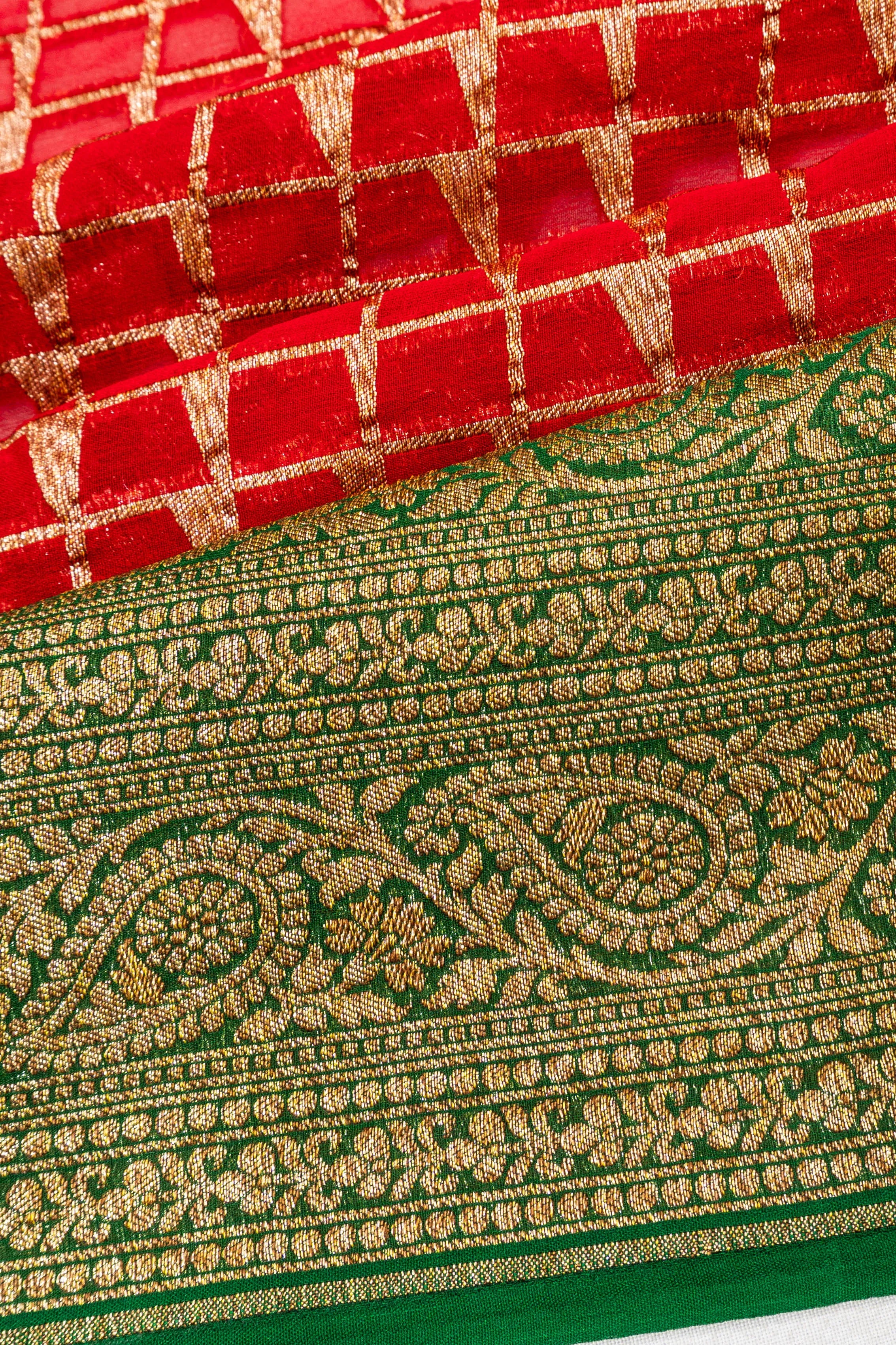 Banarasi Georgette Checks Red Saree