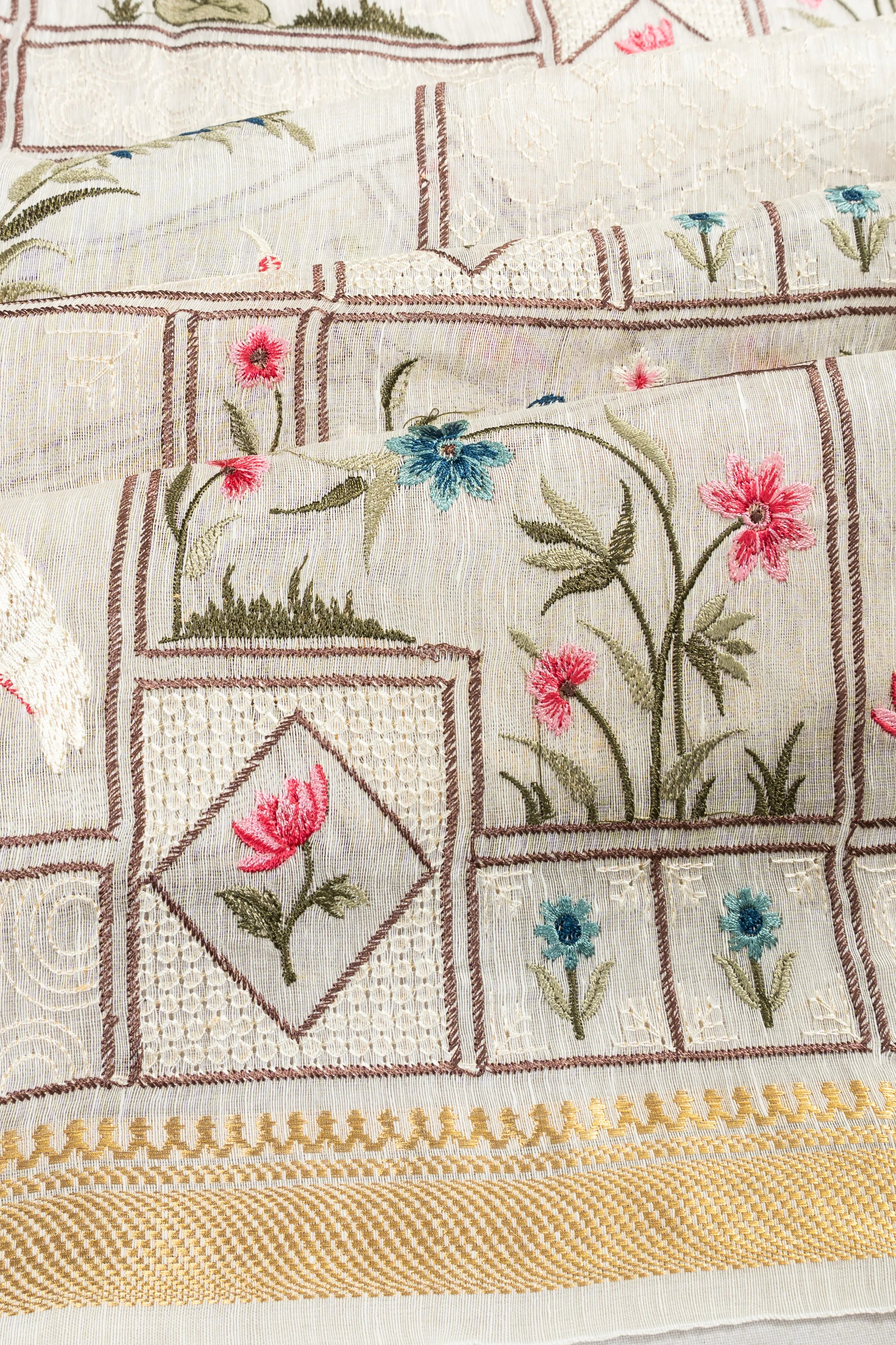 Linen Floral Embroidery Cream Saree