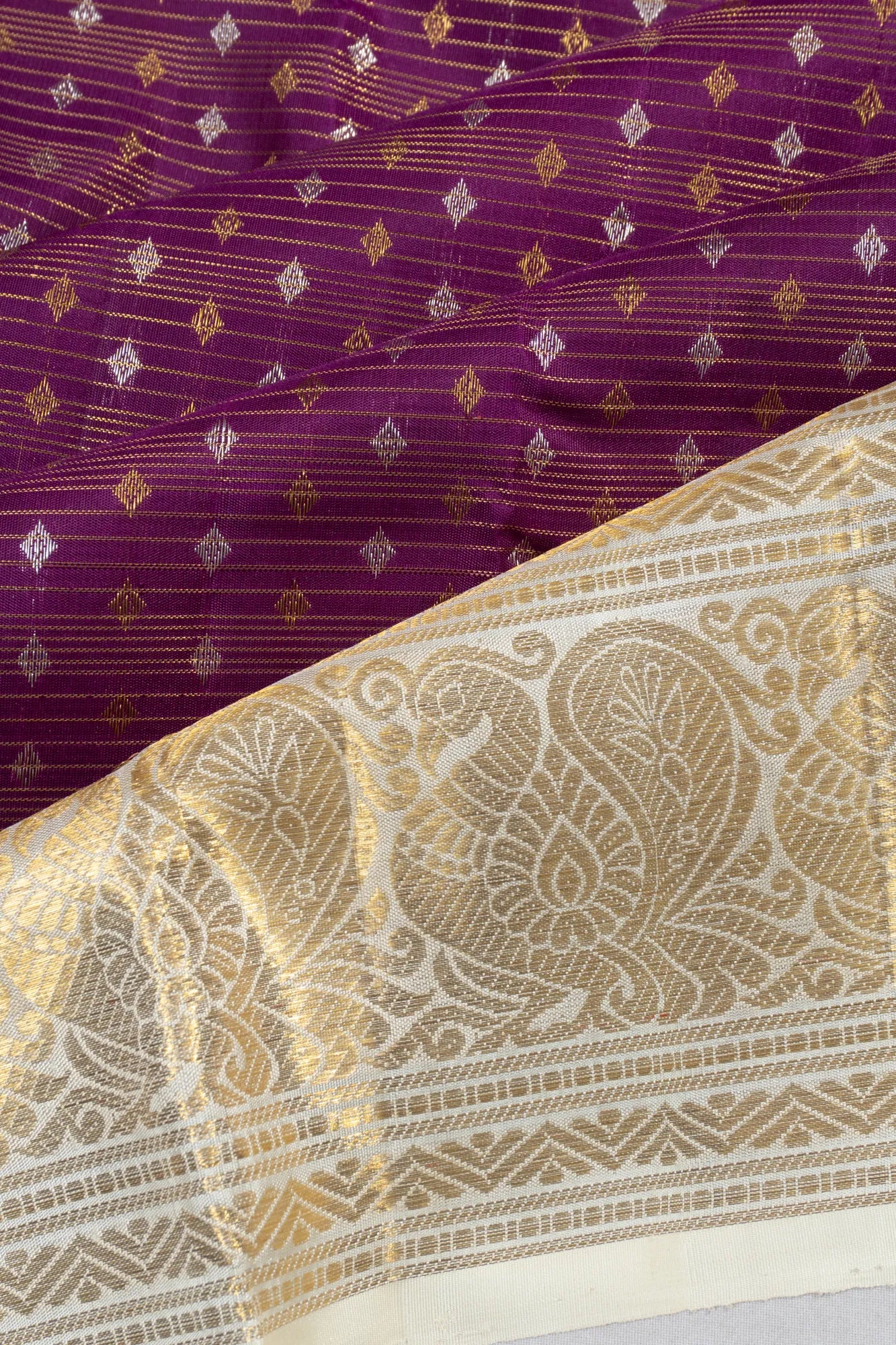 Kanchipuram Silk Butta Oosi Lines Violet Saree