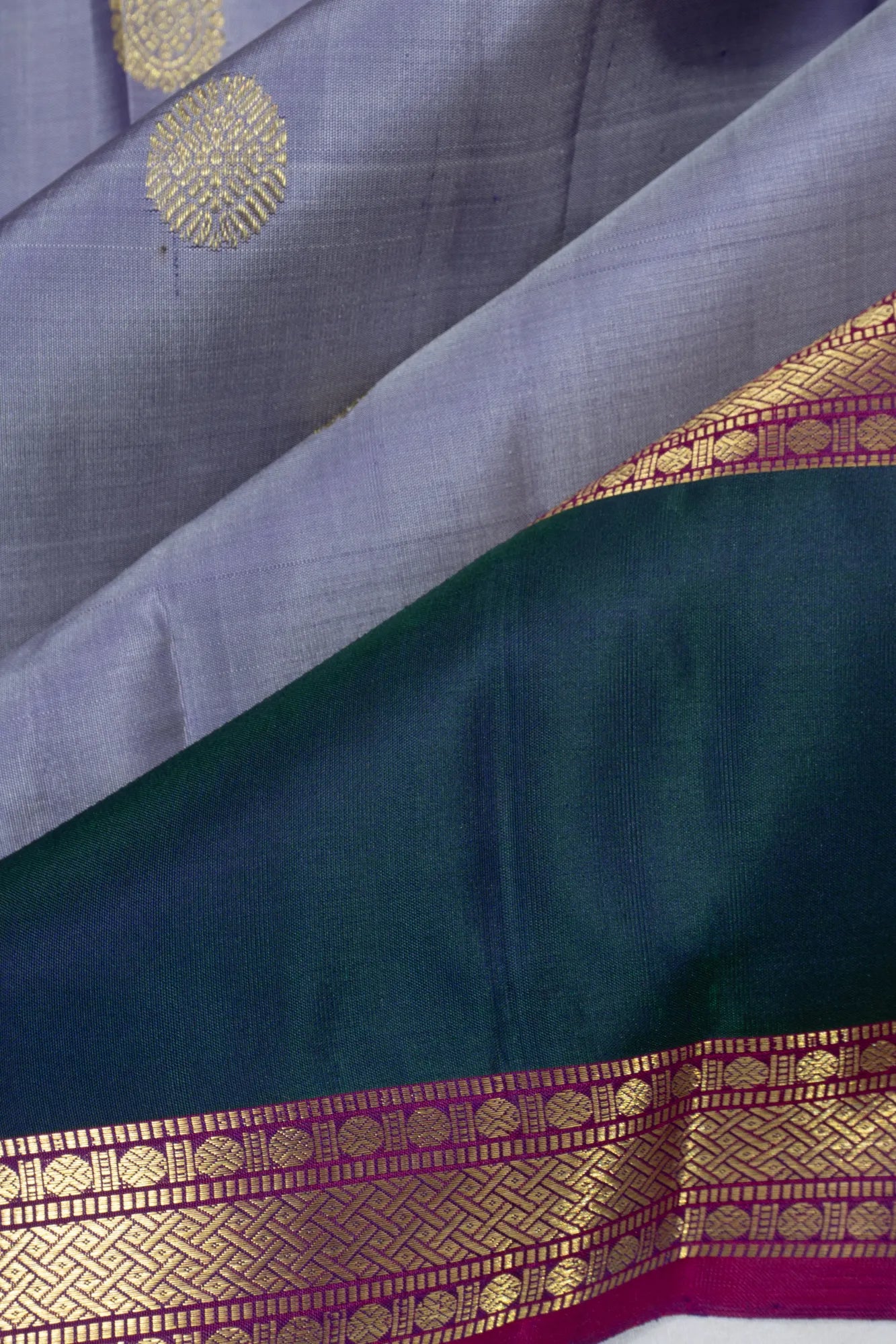 Classic Kanchipuram Silk Butta Lavender Saree With Rettai Pettu Border