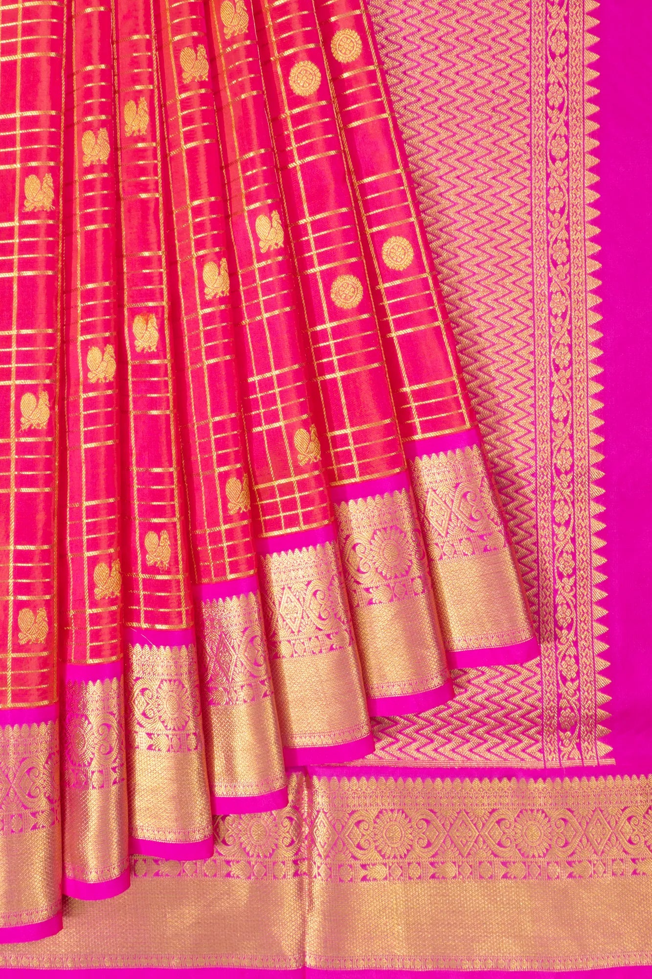 Venkatagiri Silk Checks And Butta Rani Pink Saree