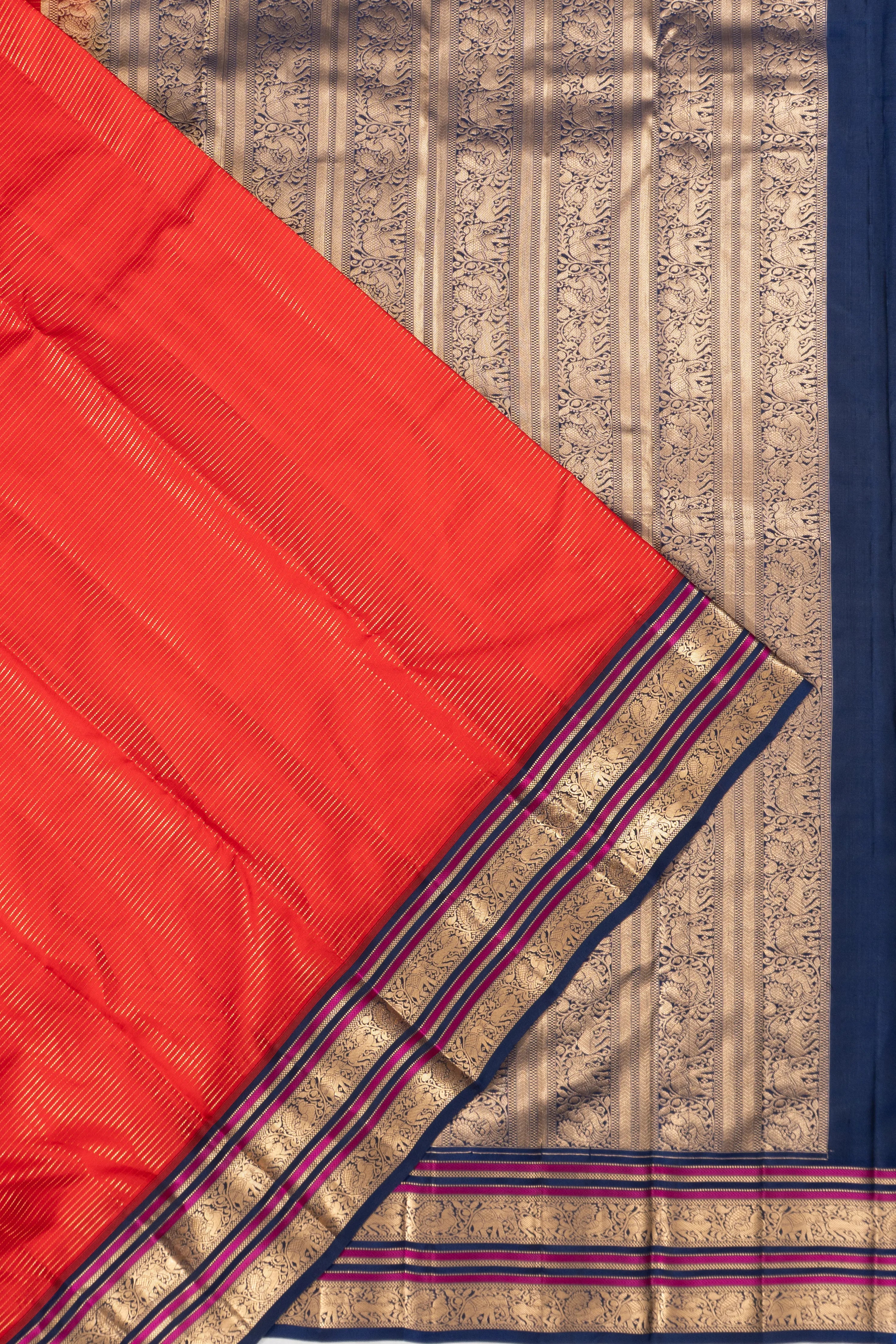 Taranga Kanchi Silk Oosi Lines Red Saree