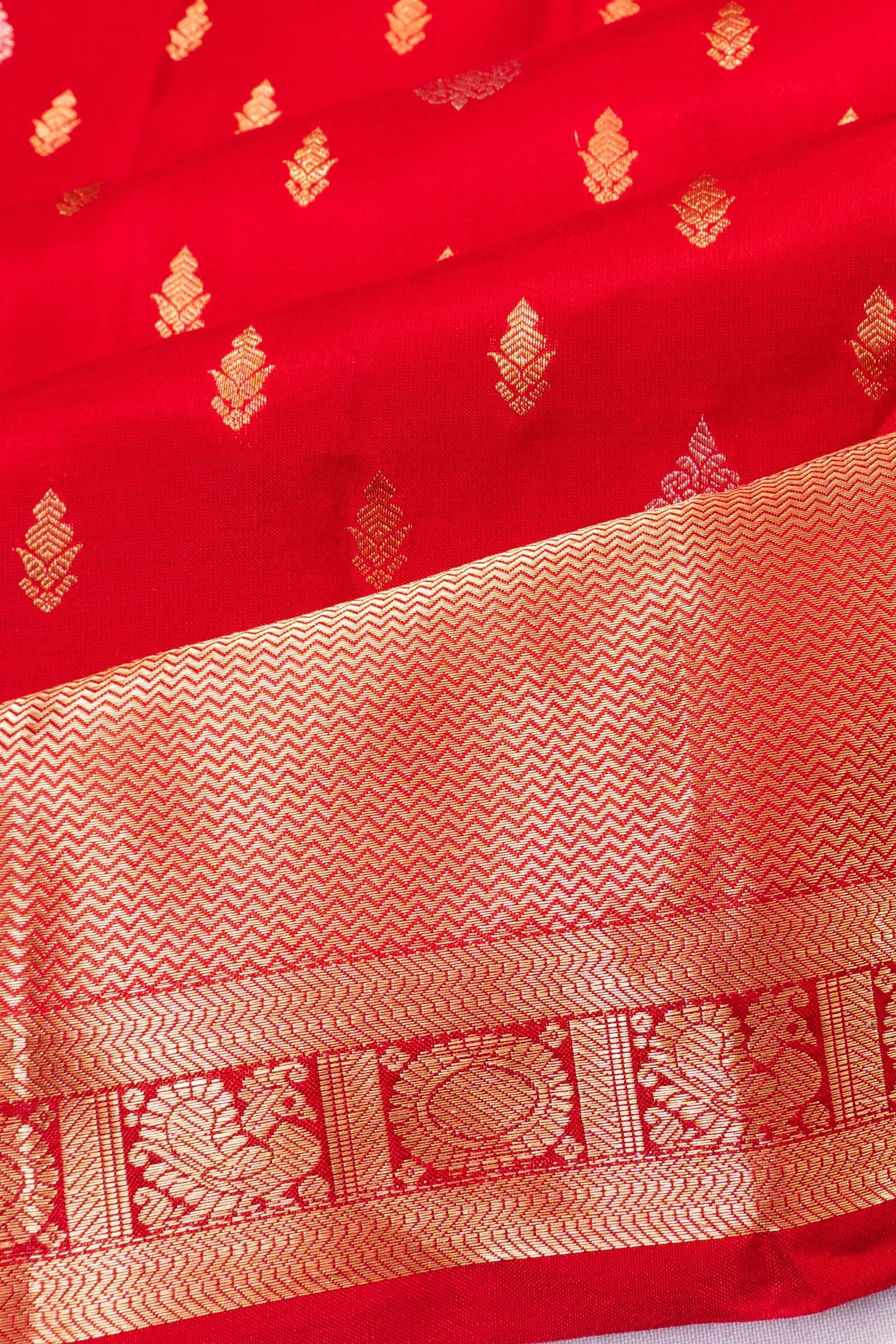 Taranga Kanchi Silk Butta Red Saree