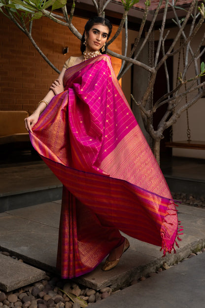 Kanchipuram Silk Checks And Butta Rani Pink Saree With Very Big Border
