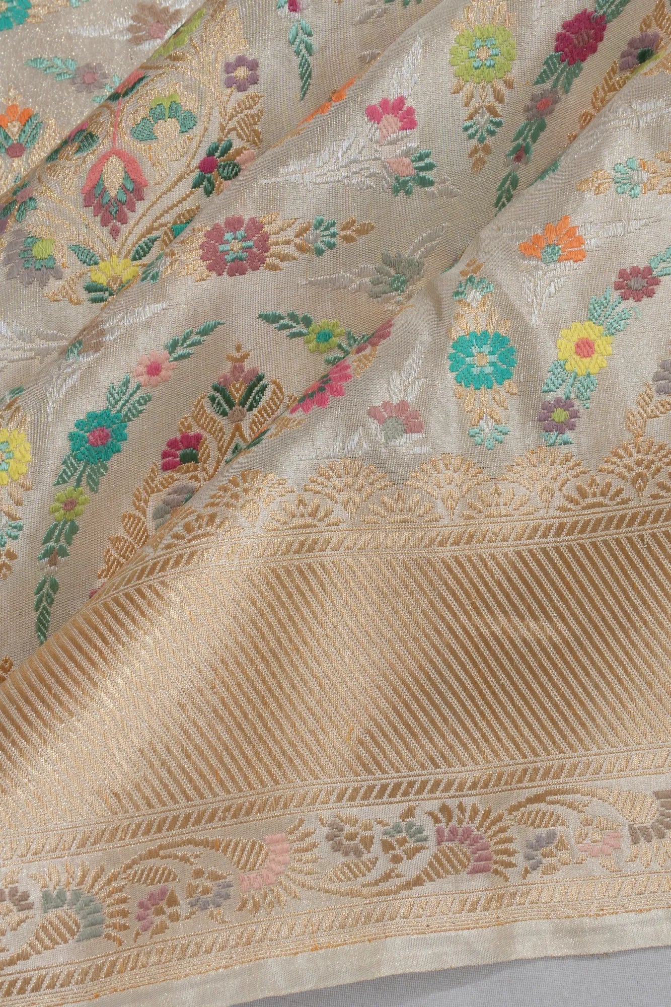 Banarasi Pure Zari Silk Kadwa Butta Cream Saree With Meenakari