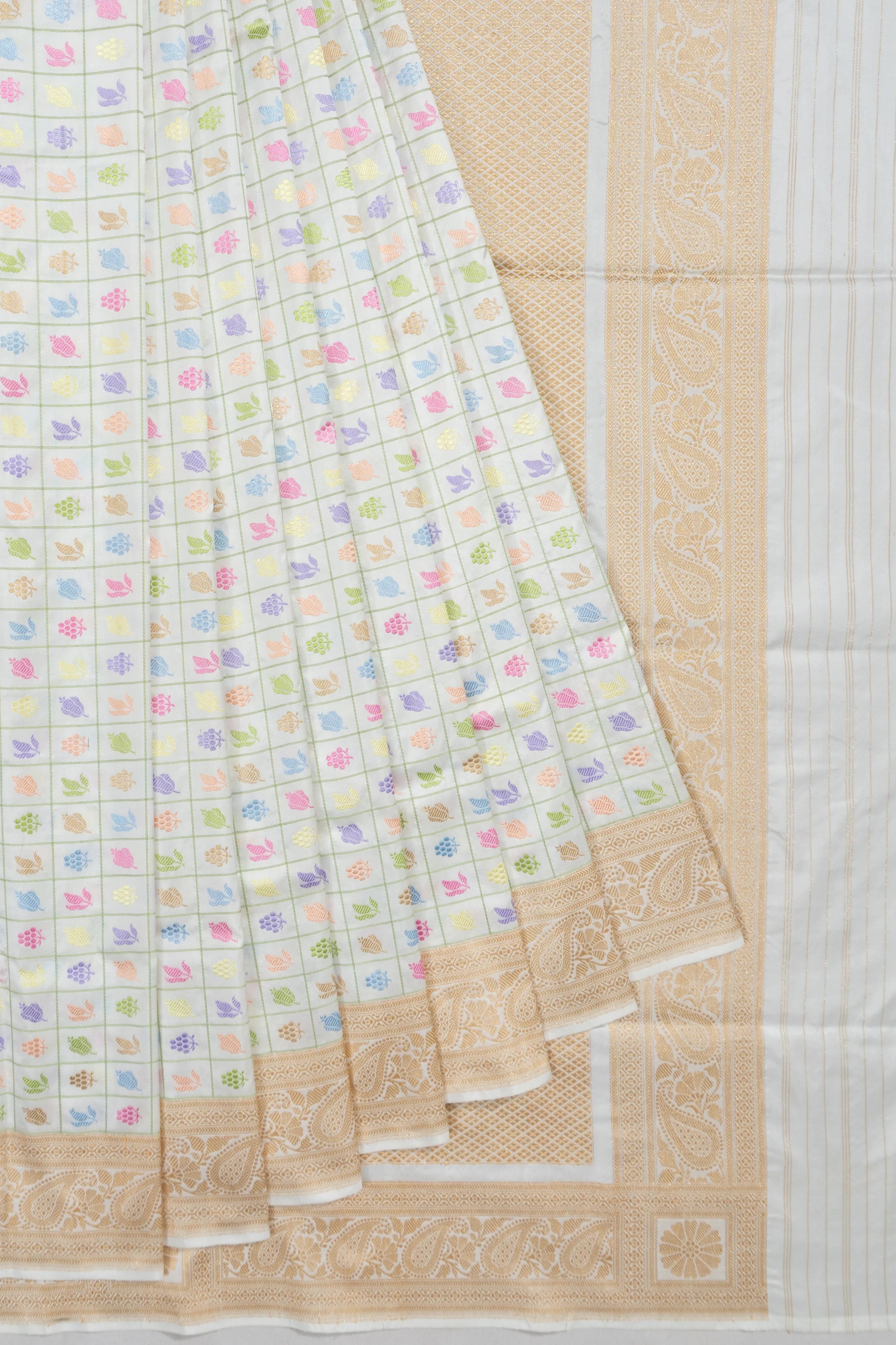 Banarasi Silk Jamdani Checks And Butta White Saree