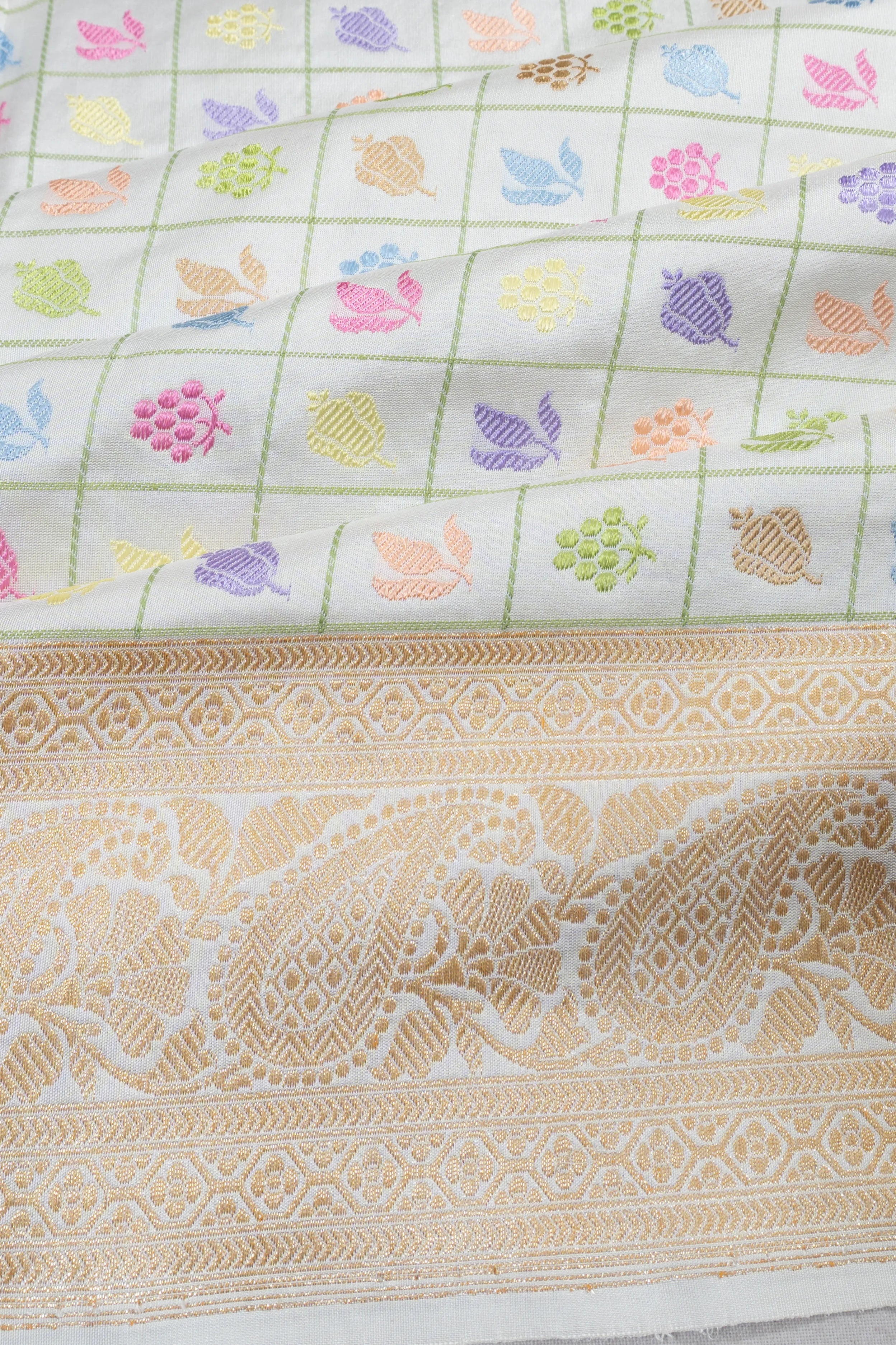 Banarasi Silk Jamdani Checks And Butta White Saree