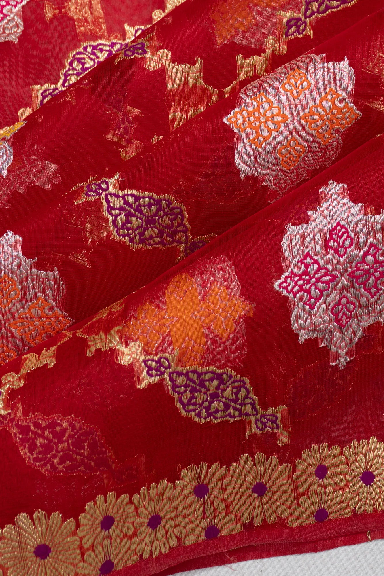 Banarasi Kora Organza Jaal Geometrical Pattern Red Saree