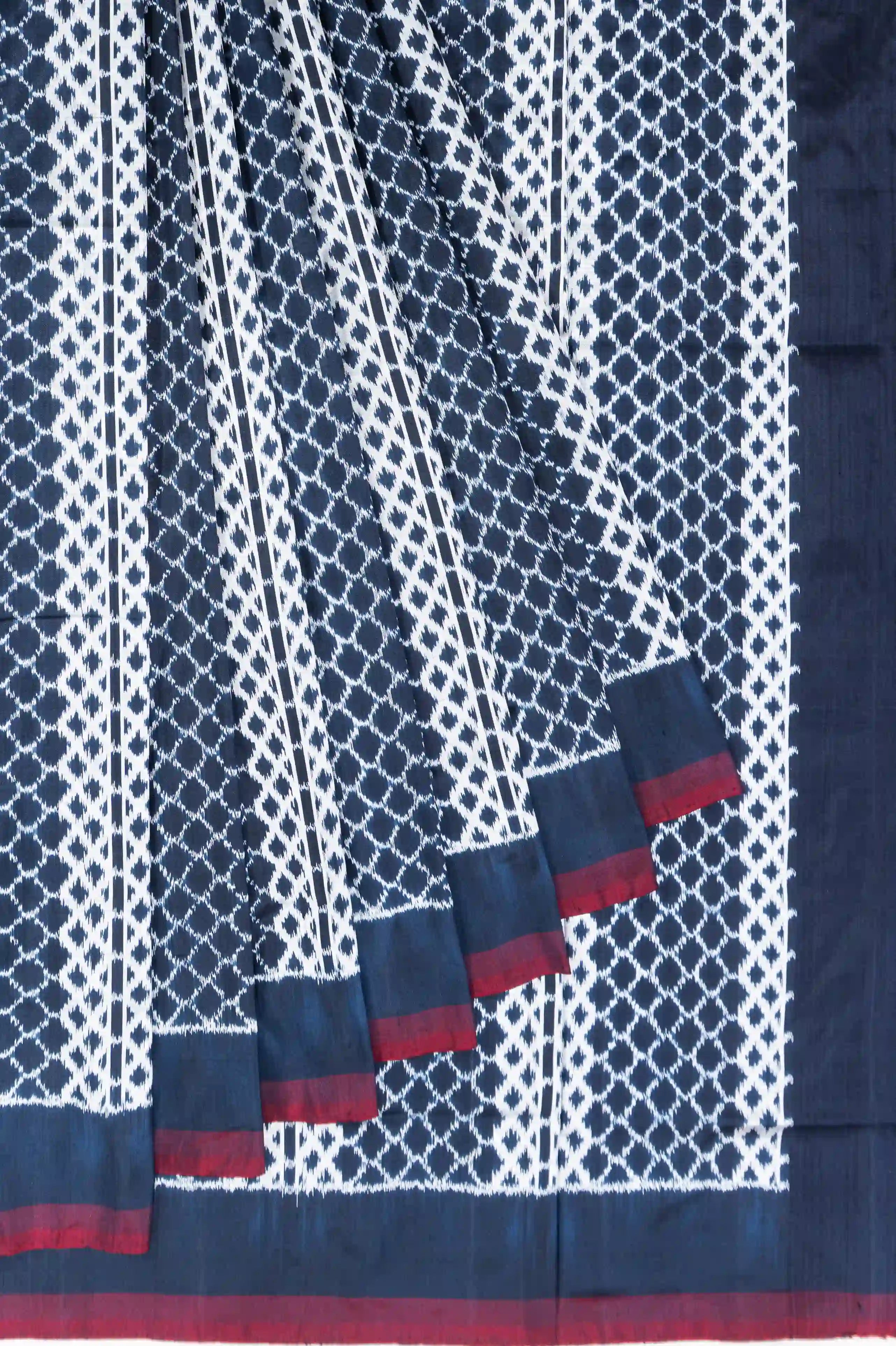 Pochampally Silk Ikat Blue And White Saree