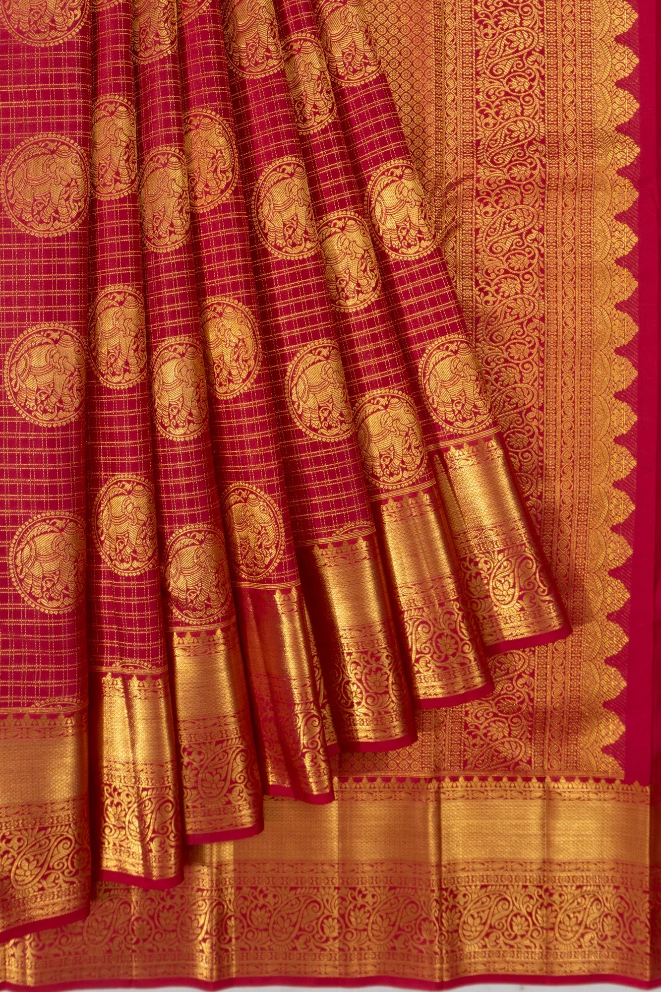 Taranga Kanchi Silk Checks And Butta Red Saree