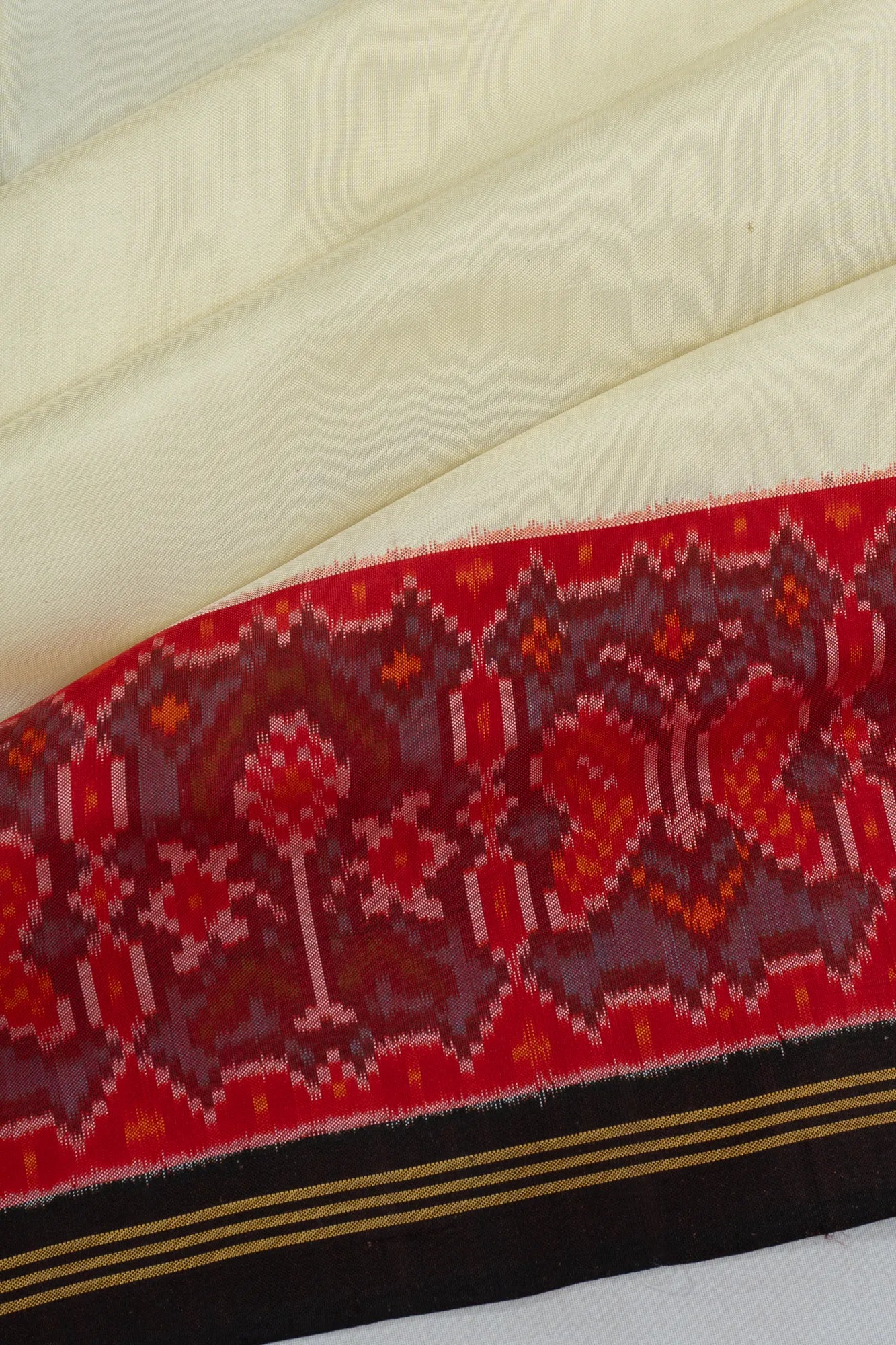 Pochampally Silk Ikat Plain Off White Saree