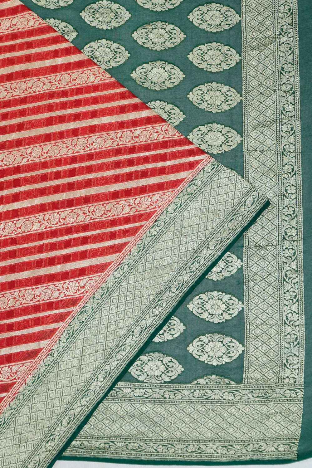 Vaanya Banaras Georgette Brocade Red Saree