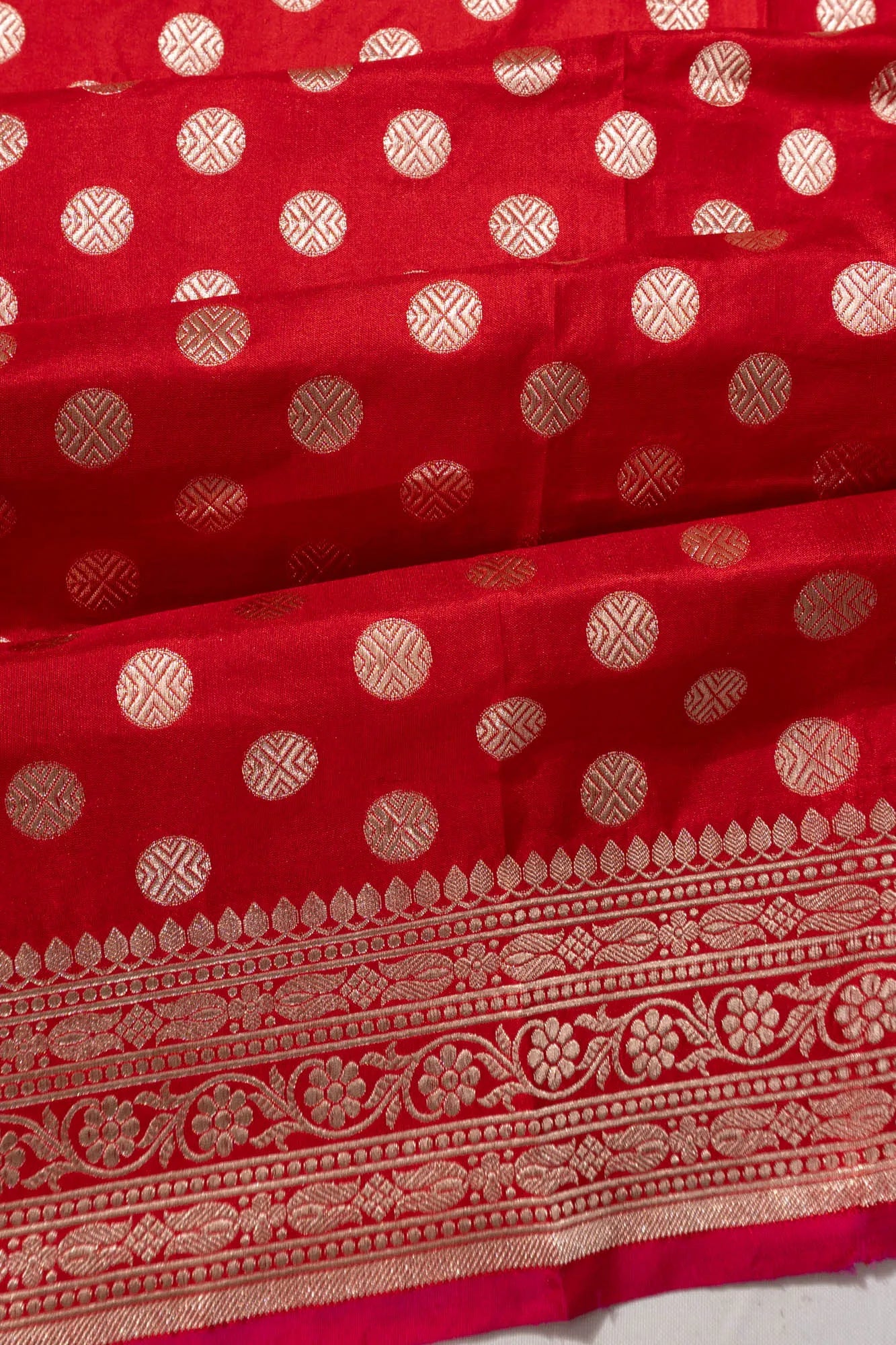 Vaanya Banaras Brocade Red Saree