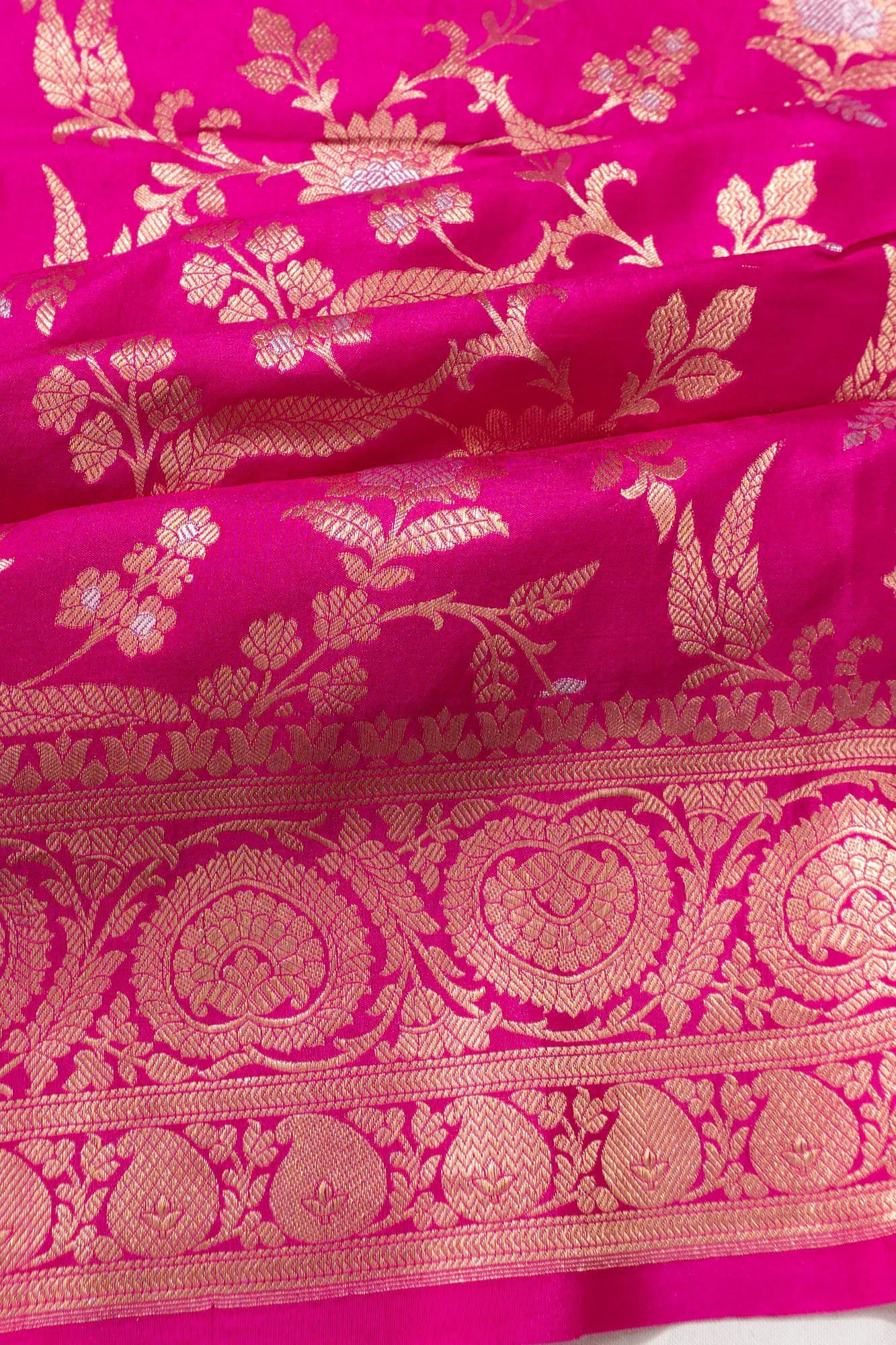 Vaanya Banaras Jaal Mehendi Green Saree