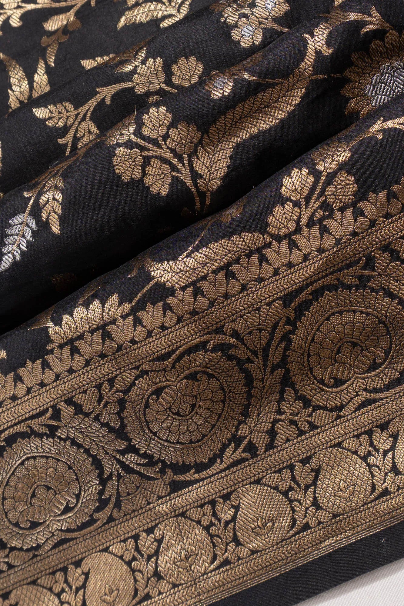 Vaanya Banaras Jaal Black Saree
