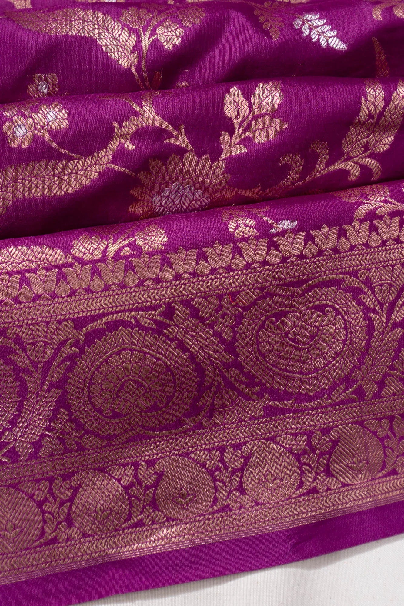 Vaanya Banaras Jaal Magenta Pink Saree