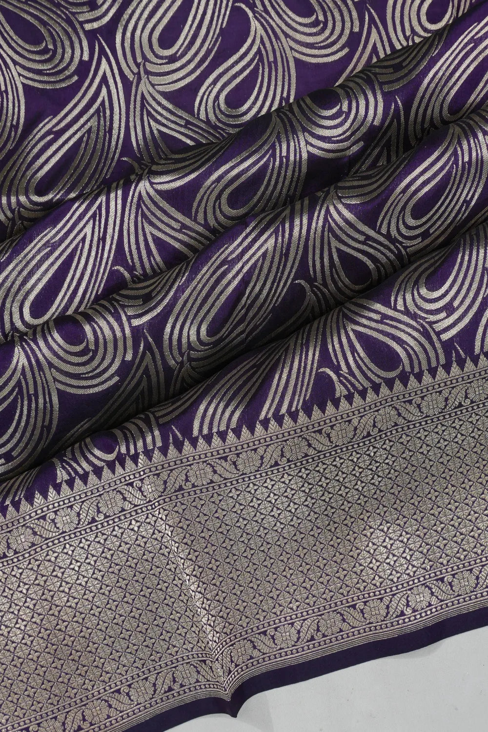 Vaanya Banaras Brocade Violet Saree