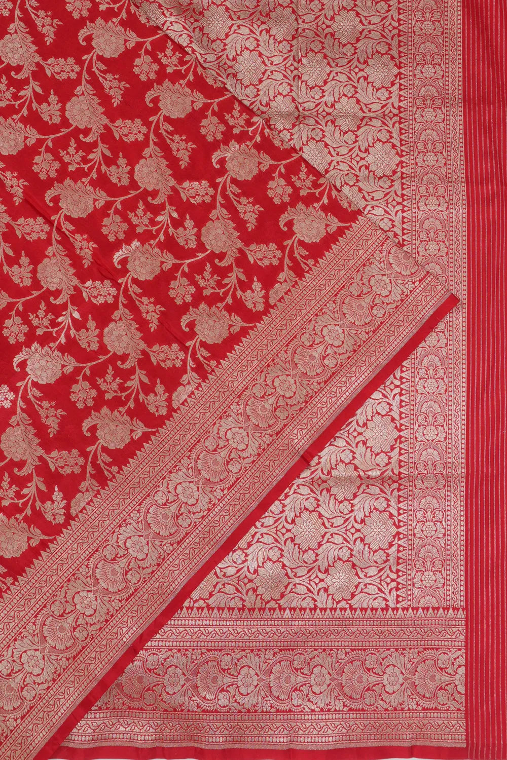 Vaanya Banaras Jaal Red Saree