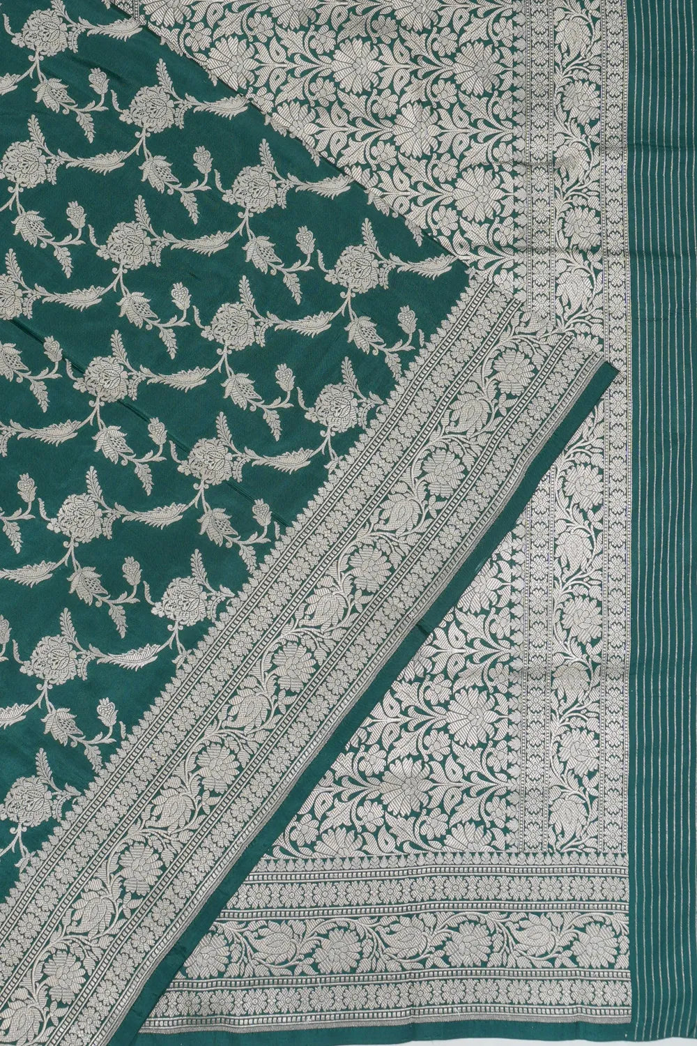 Vaanya Banaras Jaal Green Saree