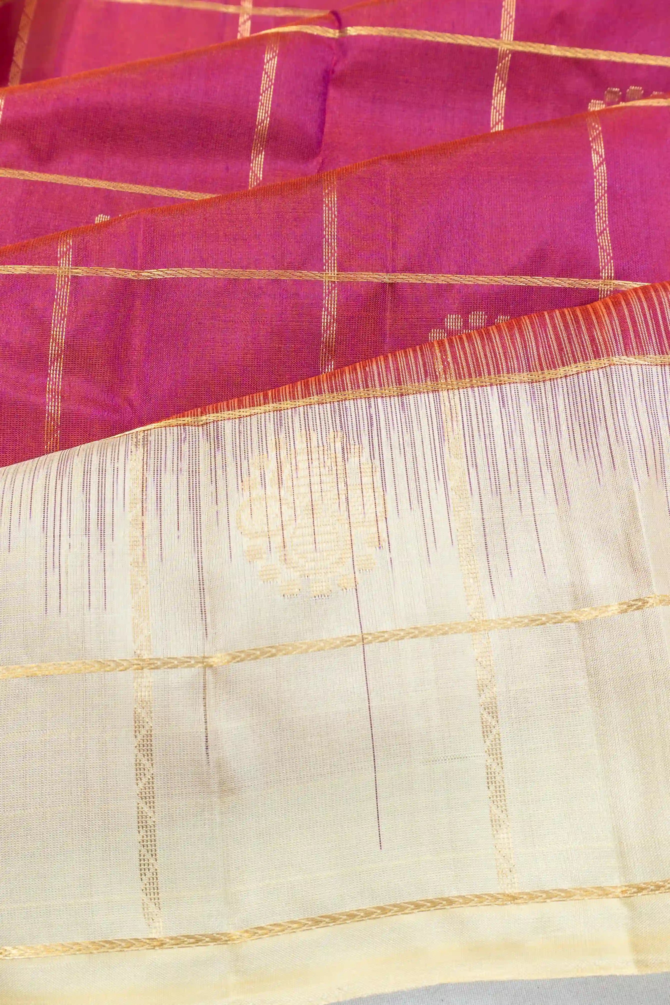 Taranga Kanchi Silk Checks And Butta Maroon Saree