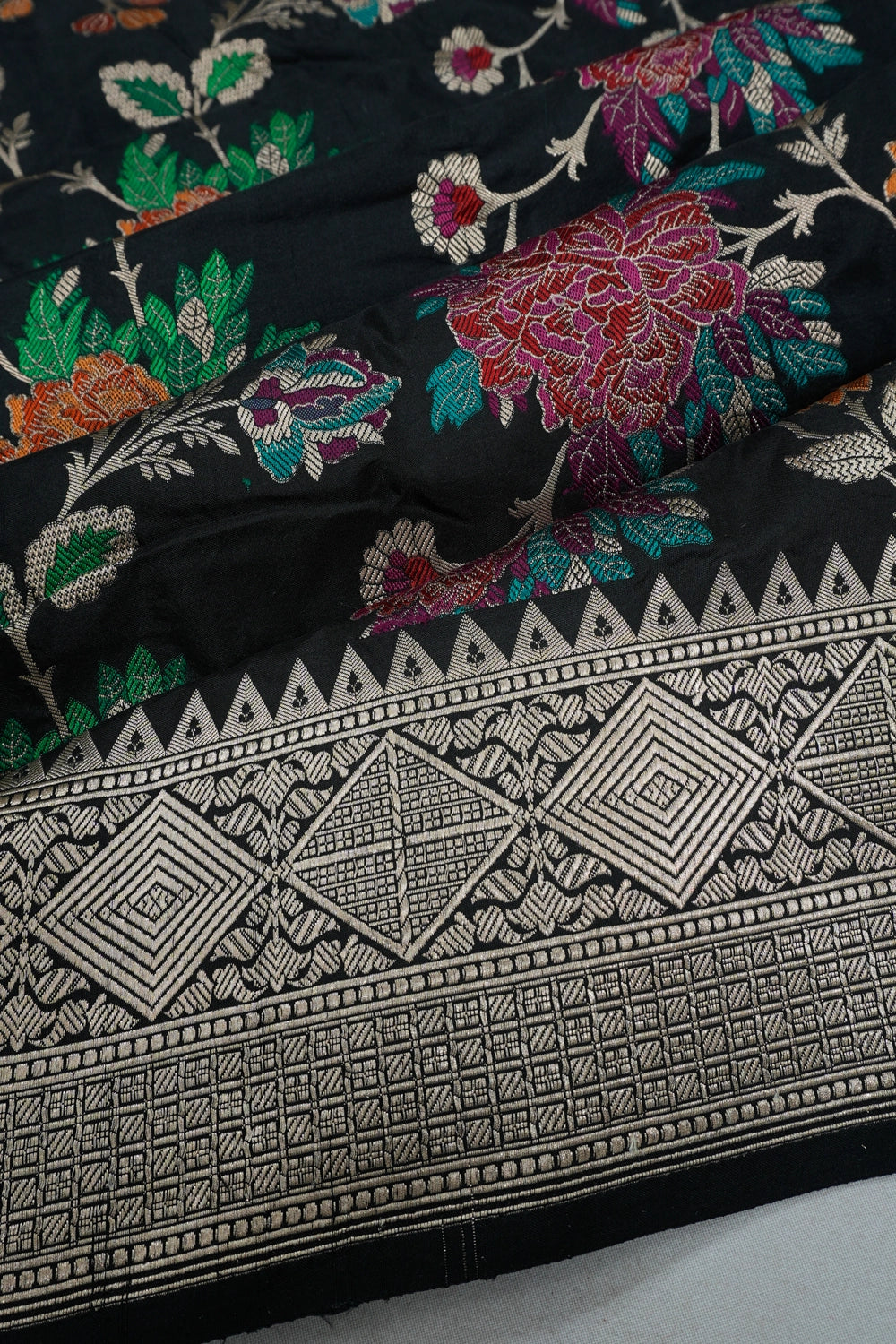 Vaanya Banaras Silk Jaal Black Saree