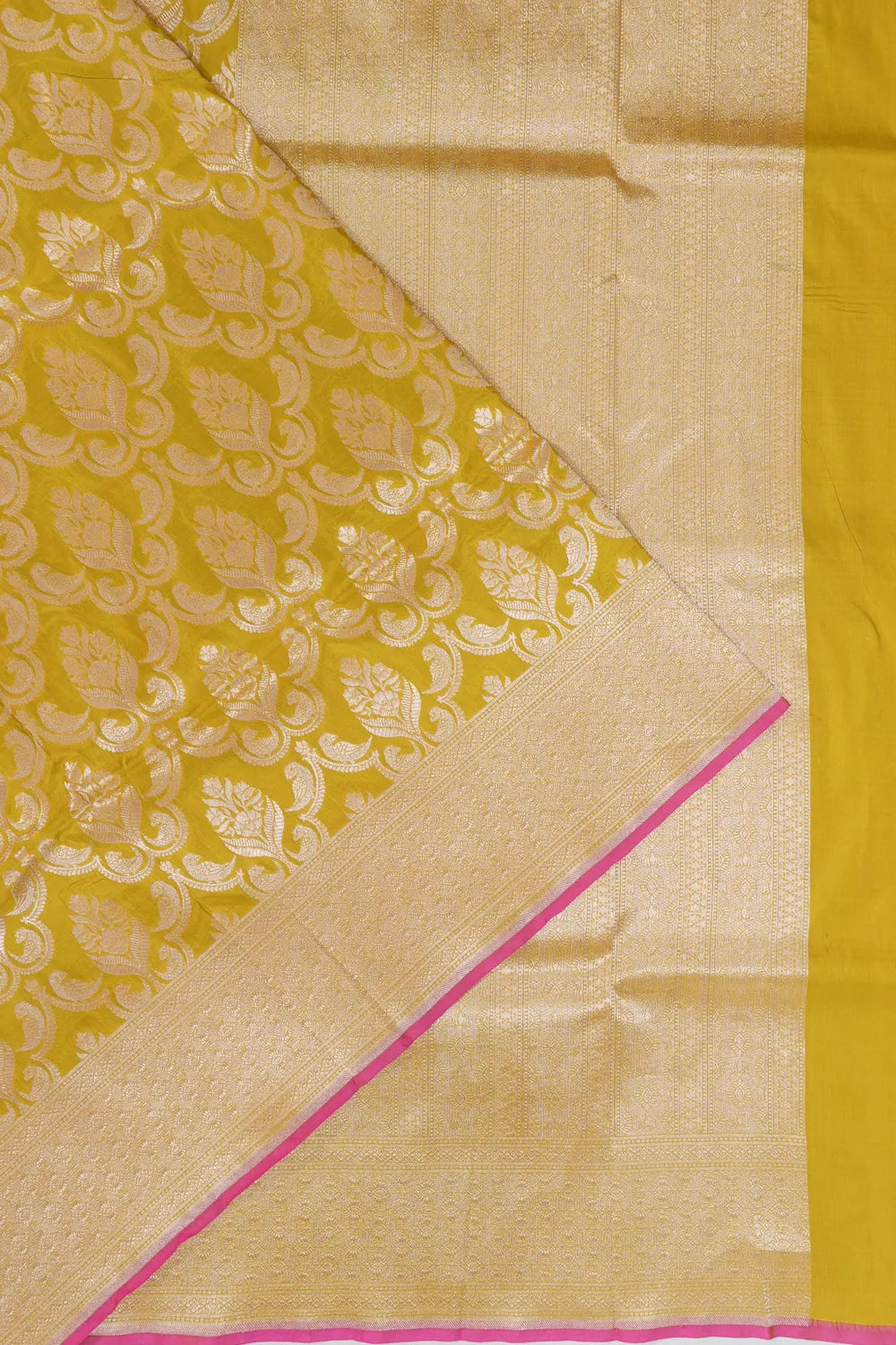 Vaanya Banaras Jaal And Butta Yellow Saree