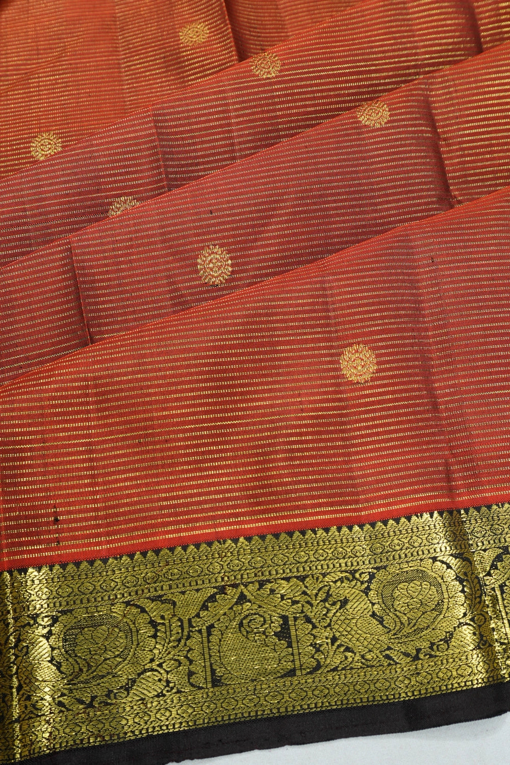 Kanchipuram Silk Lines And Butta Maroon Saree