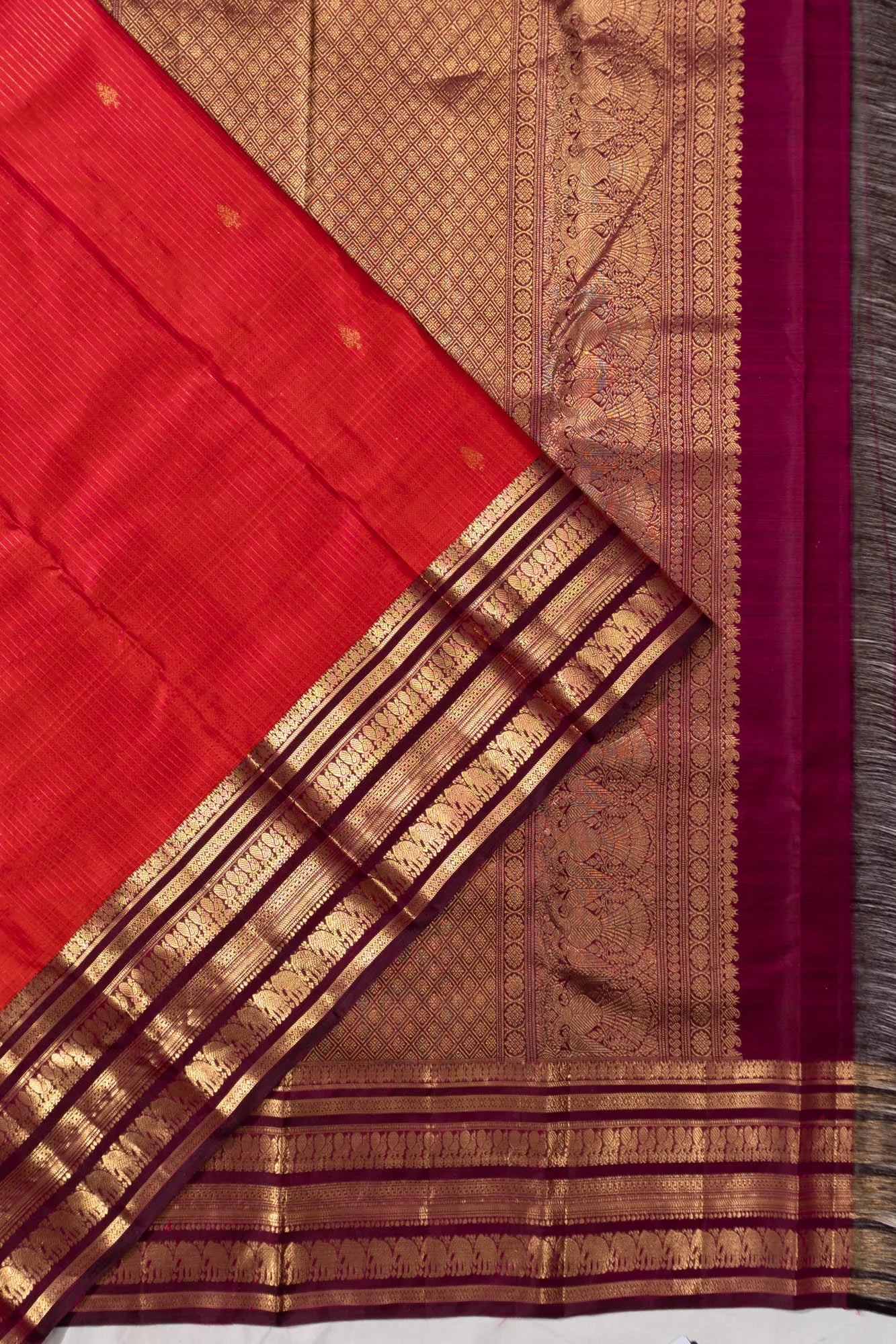 Kanchipuram Silk Oosi Lines And Butta Pink Saree