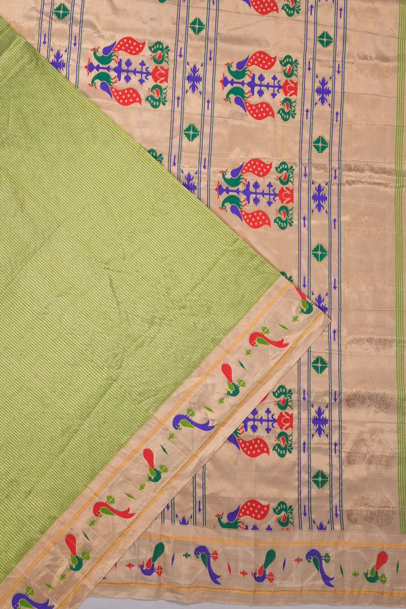 Muniya Silk Lines Pista Green Saree