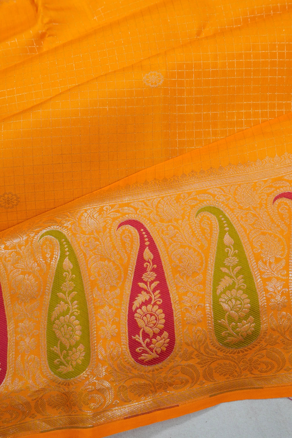 Taranga Kanchi Silk Oosi Lines And Butta Yellow Saree