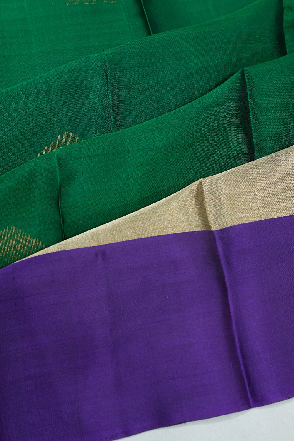 Taranga Kanchi Silk Butta Bottle Green Saree