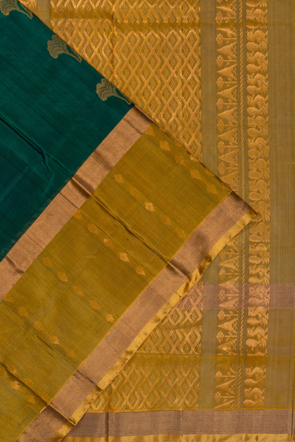Uppada Silk Butta Bottle Green Saree