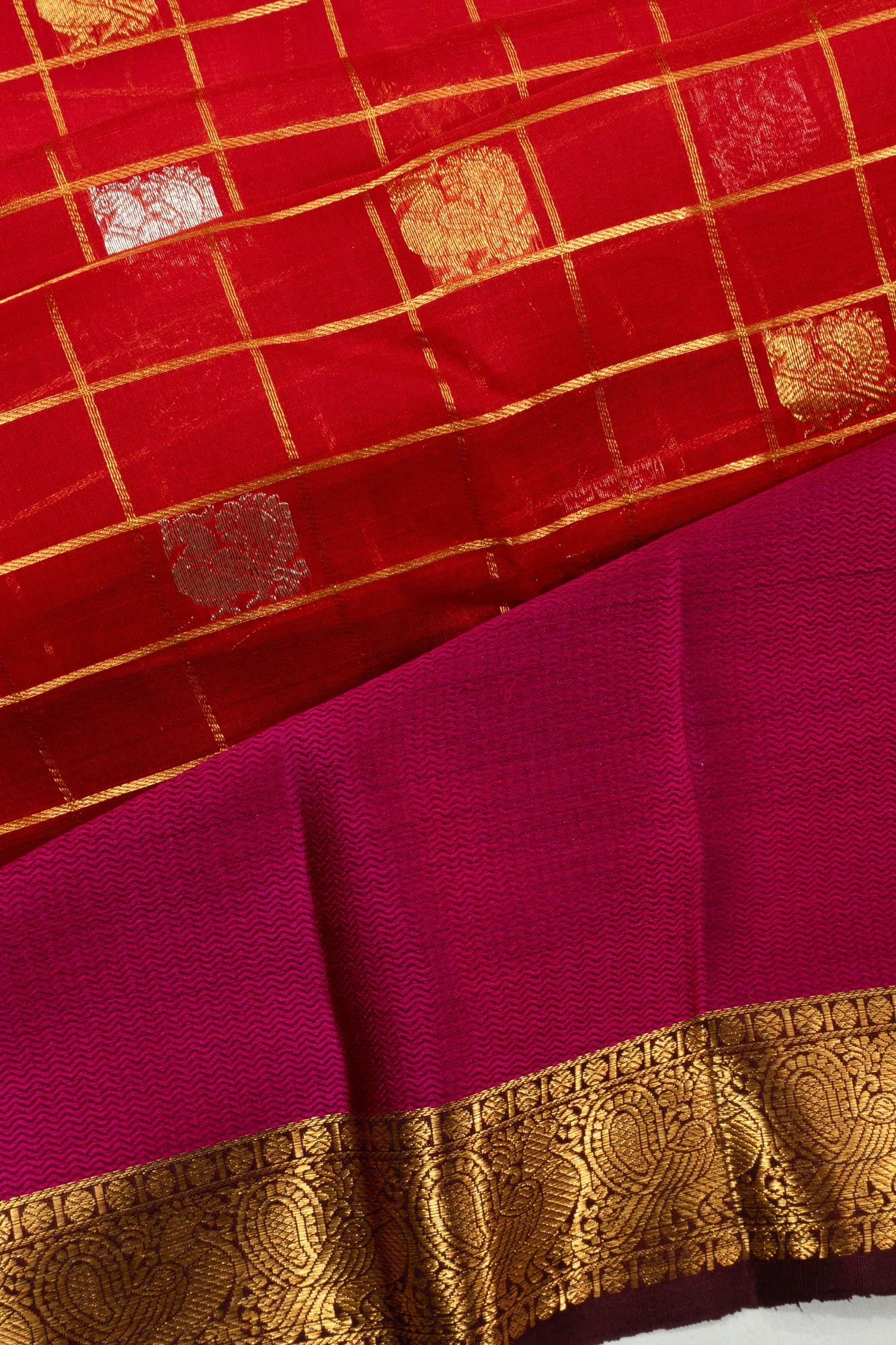 Kanchipuram Kora Organza Checks And Butta Red Saree With Rettai Pettu Border