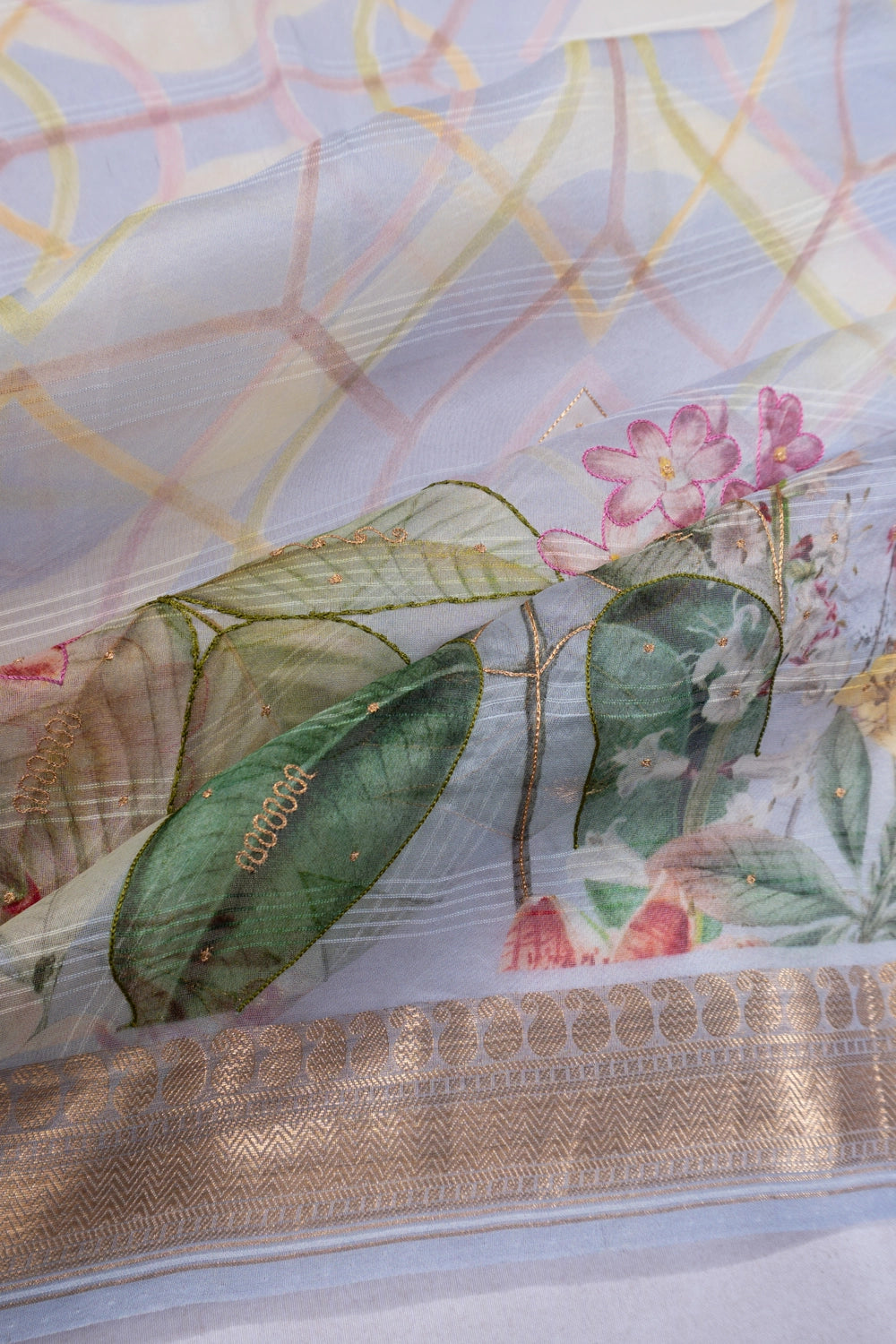 Organza Floral Printed Lavender Saree With Embroidery Outline