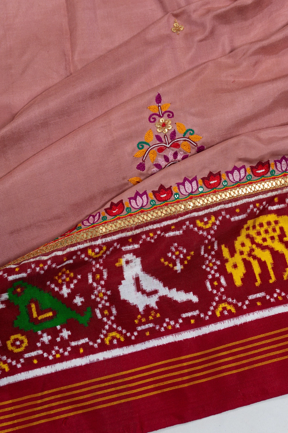 Patan Patola Silk Kutch Hand Embroidery Butta Dusty Pink Saree With Ikat 6 Figure Border
