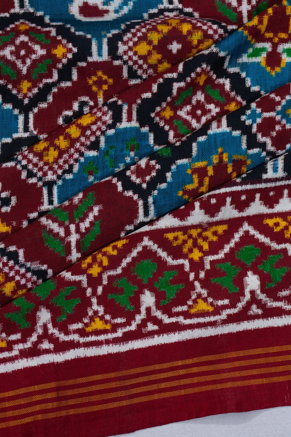 Patan Patola Silk Double Ikat 8 Figure Red Saree