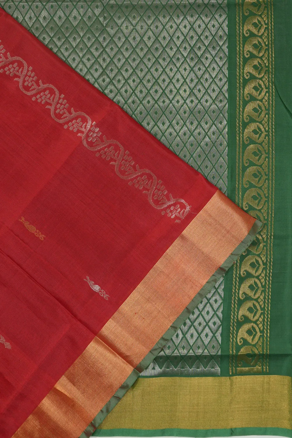 Uppada Silk Butta Red Saree