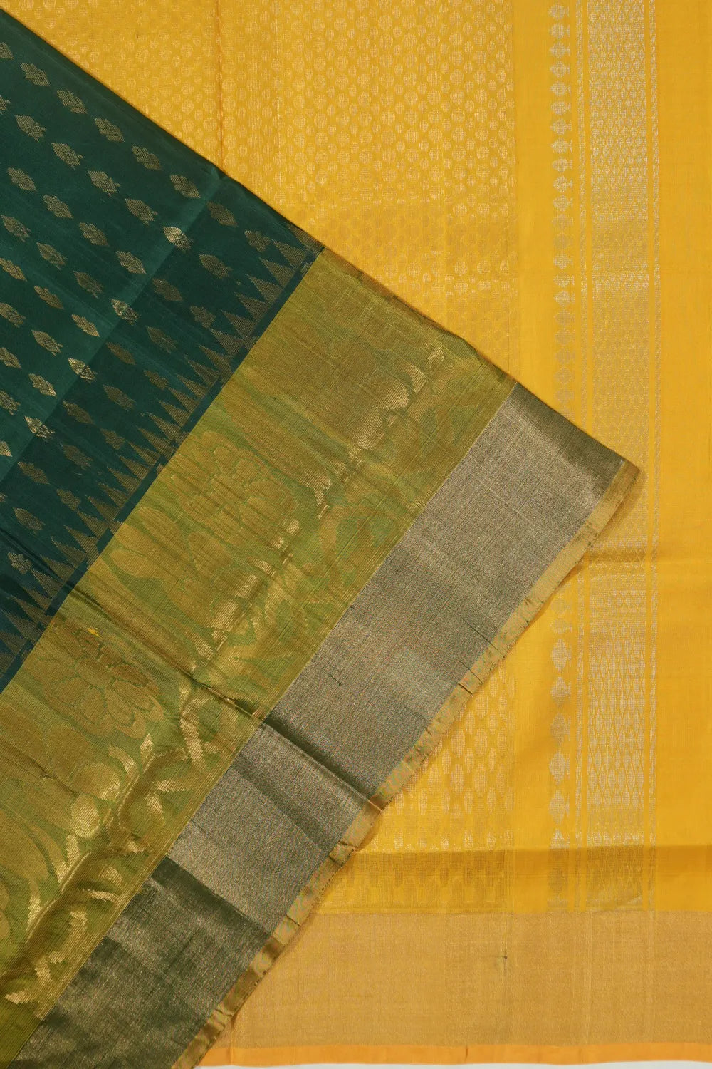 Uppada Silk Butta Bottle Green Saree
