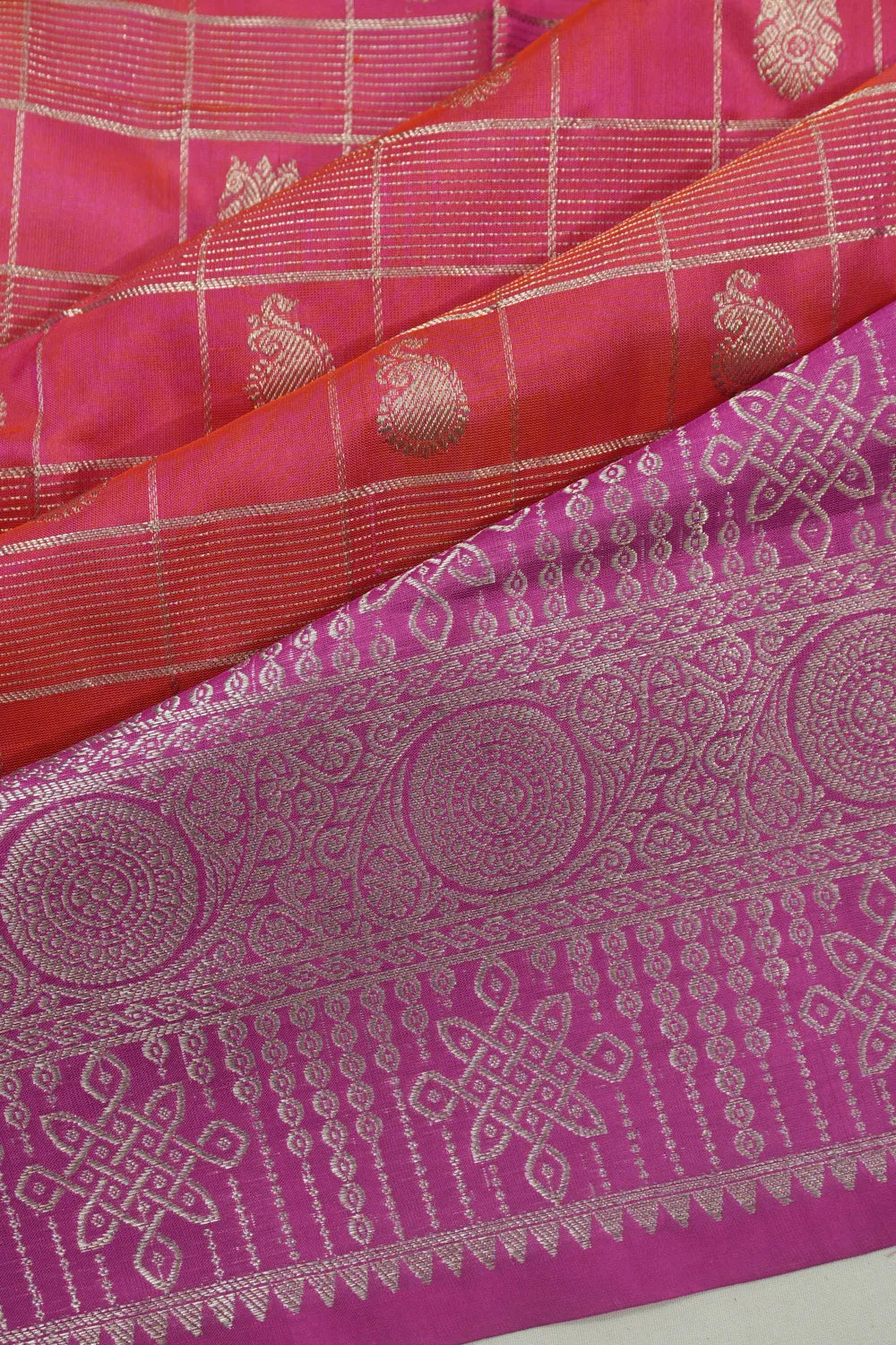Venkatagiri Silk Checks And Butta Red Saree
