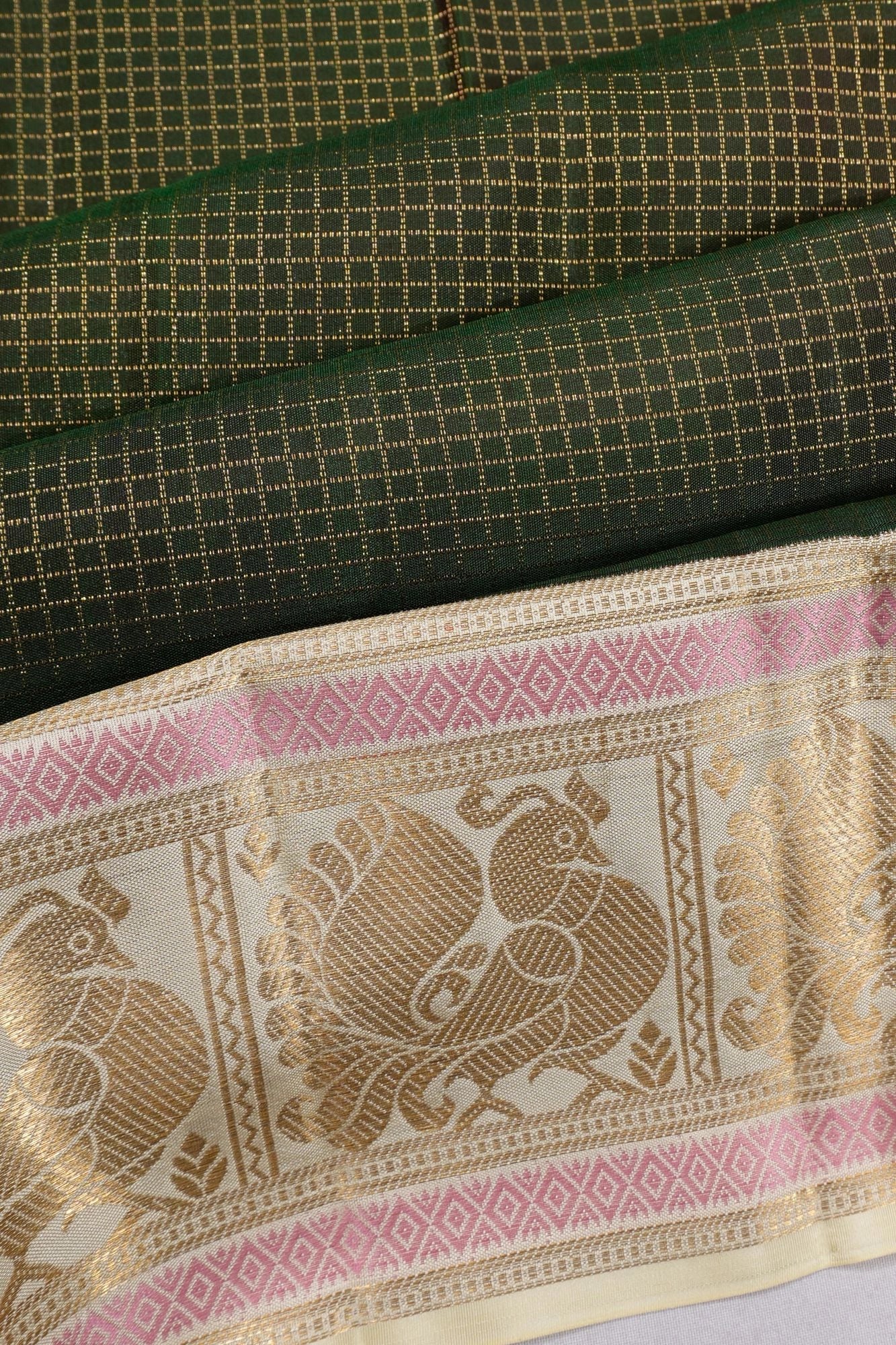 Taranga Kanchi Silk Checks Mehendi Green Saree